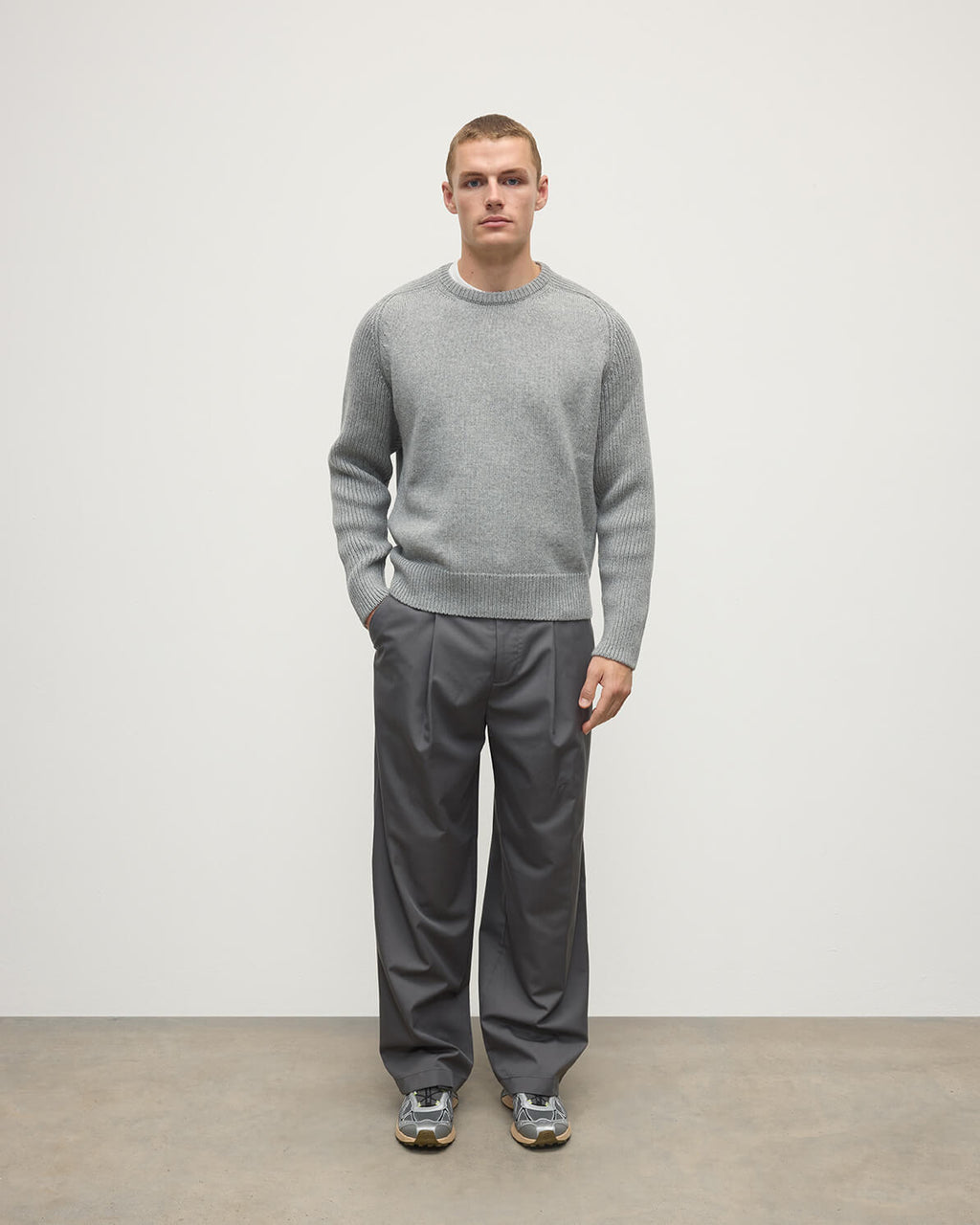 Johnstons of Elgin - Ribbed Light Grey Cashmere Jumper