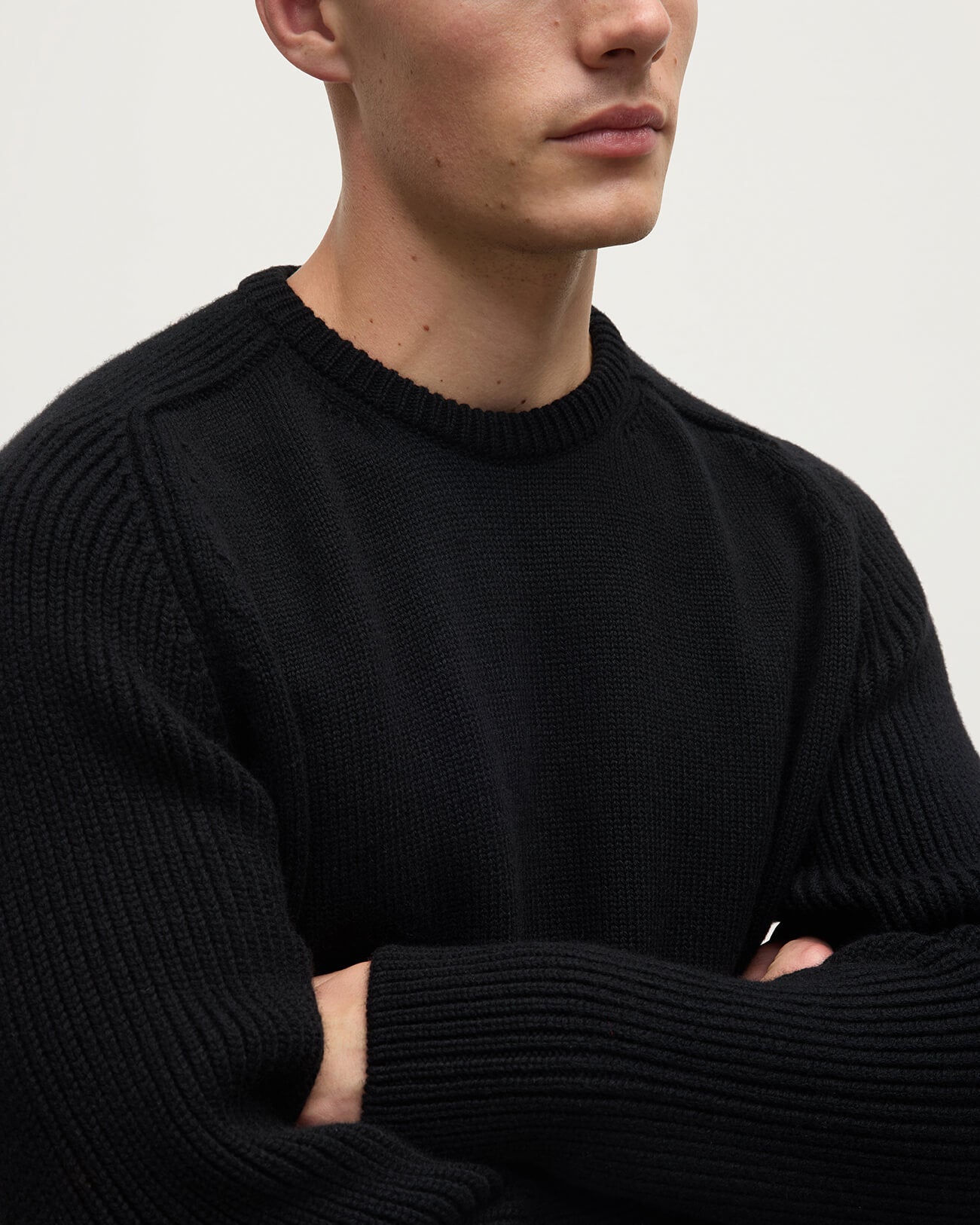 Johnstons of Elgin - Ribbed Black Cashmere Jumper