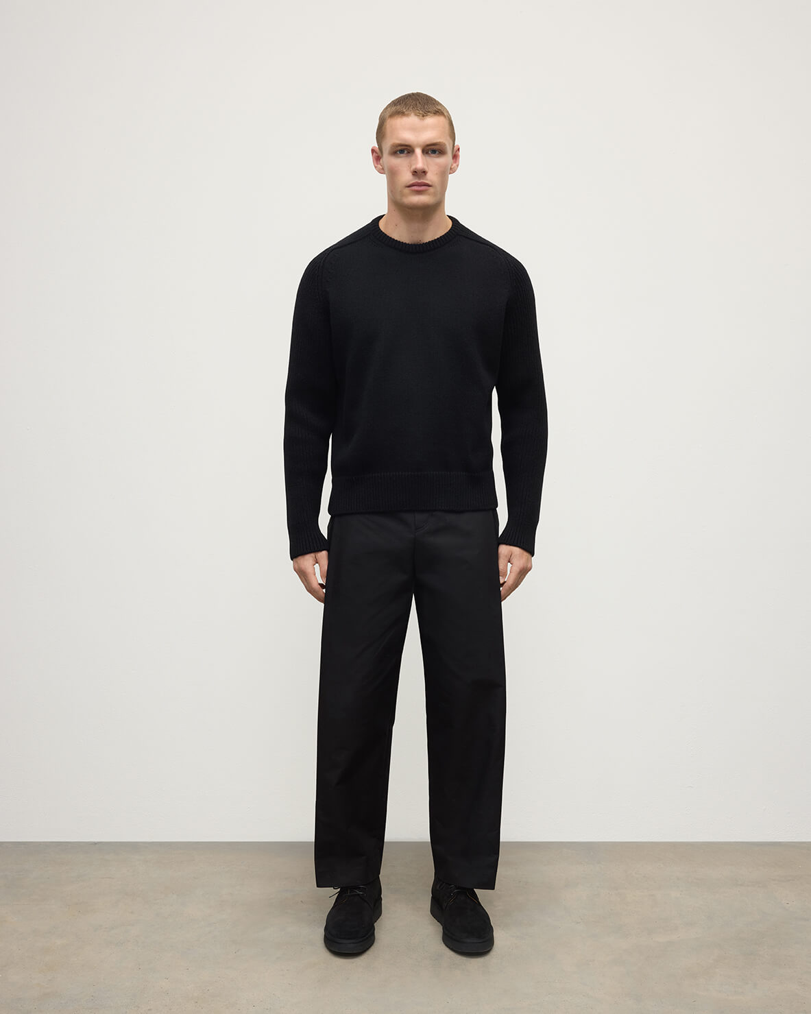 Johnstons of Elgin - Ribbed Black Cashmere Jumper