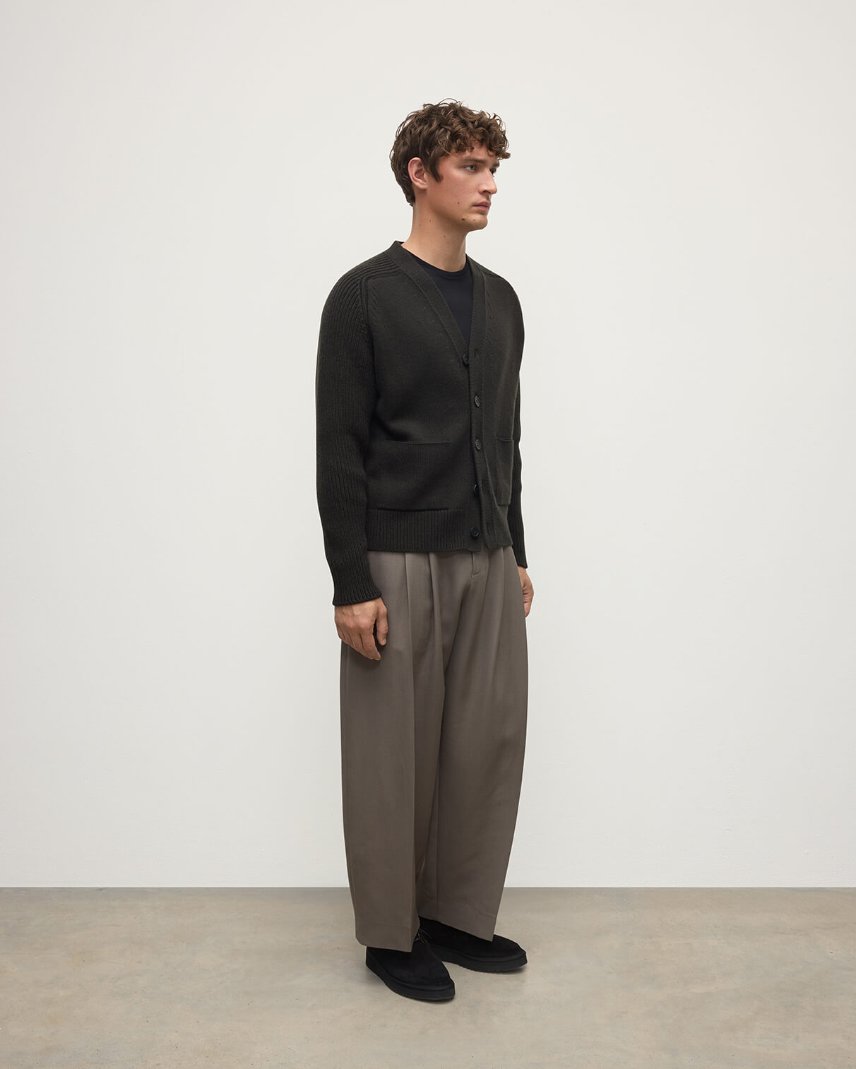 Johnstons of Elgin - Ribbed Cashmere Dark Grey Cardigan