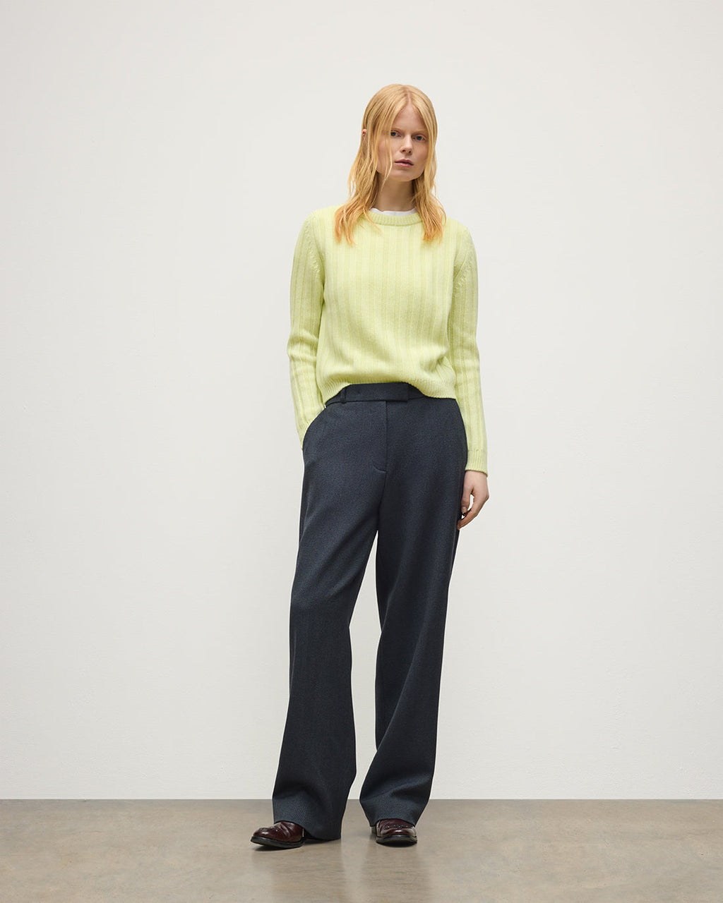 Johnstons of Elgin - Lecht Yellow Cashmere Crew Jumper
