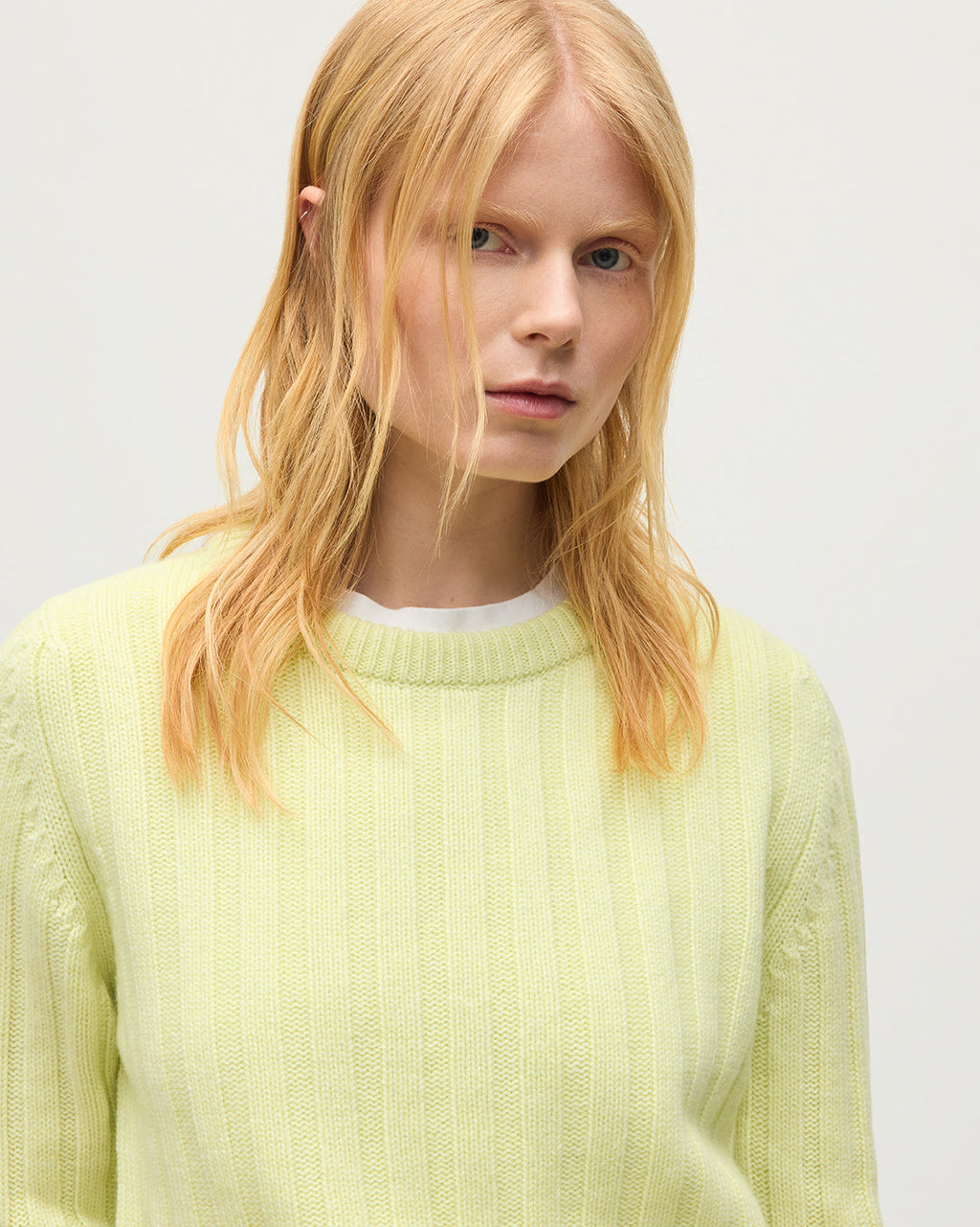 Johnstons of Elgin - Lecht Yellow Cashmere Crew Jumper