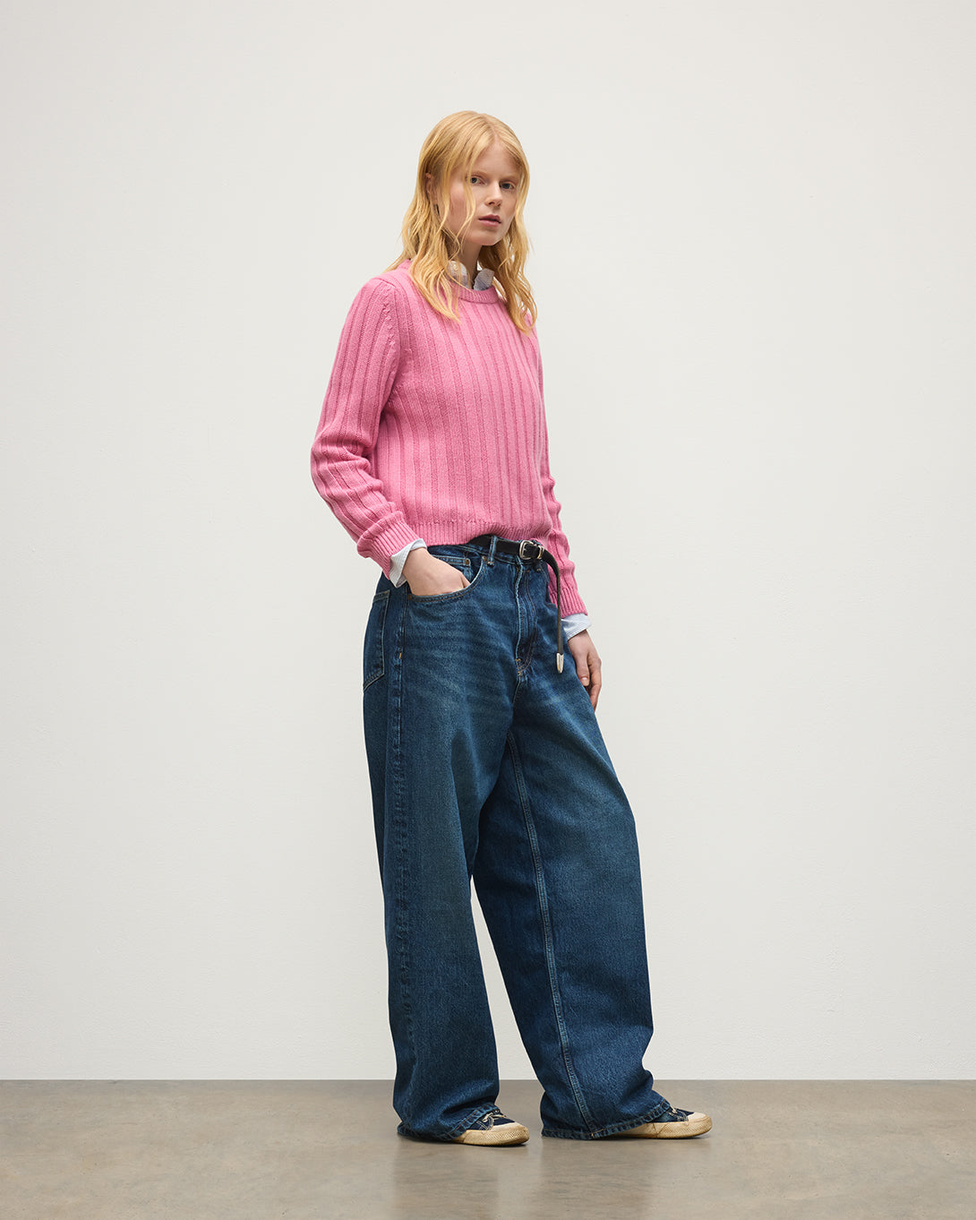 Johnstons of Elgin - Lecht Pink Cashmere Crew Jumper