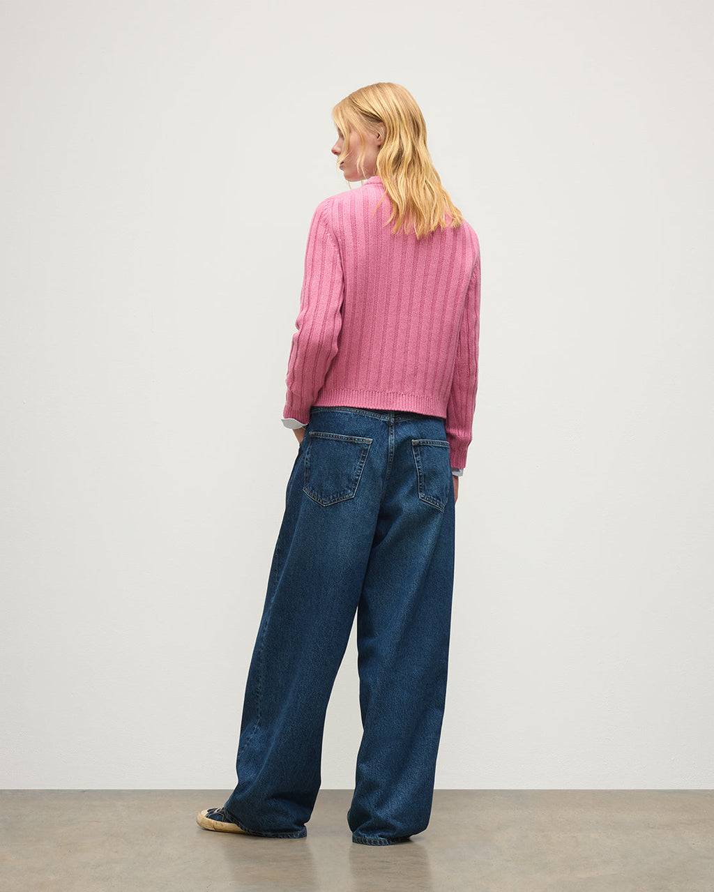 Johnstons of Elgin - Lecht Pink Cashmere Crew Jumper