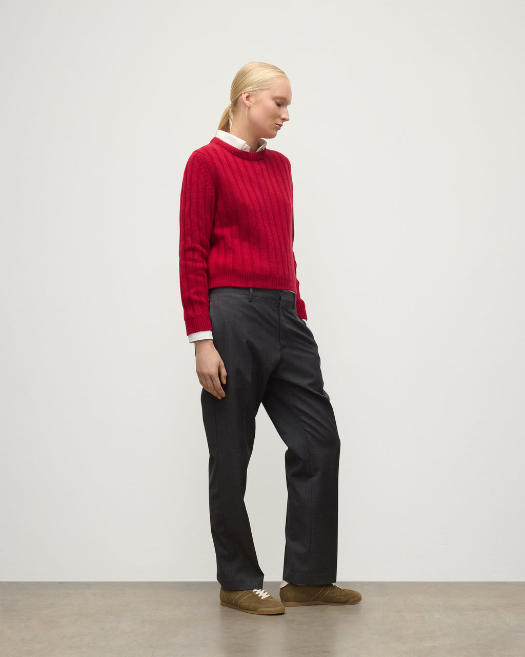 Johnstons of Elgin - Lecht Red Cashmere Crew Jumper