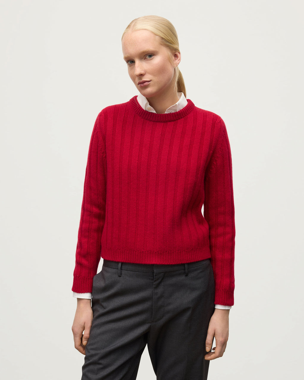 Johnstons of Elgin - Lecht Red Cashmere Crew Jumper