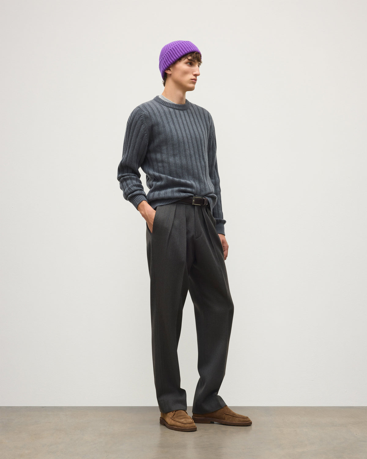 Johnstons of Elgin - Peel Mid Grey Cashmere Jumper