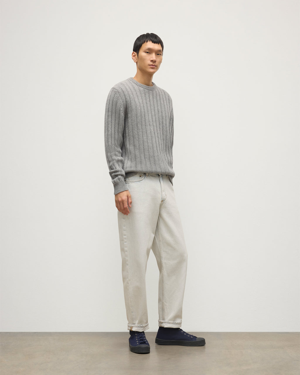 Johnstons of Elgin - Peel Grey Cashmere Jumper