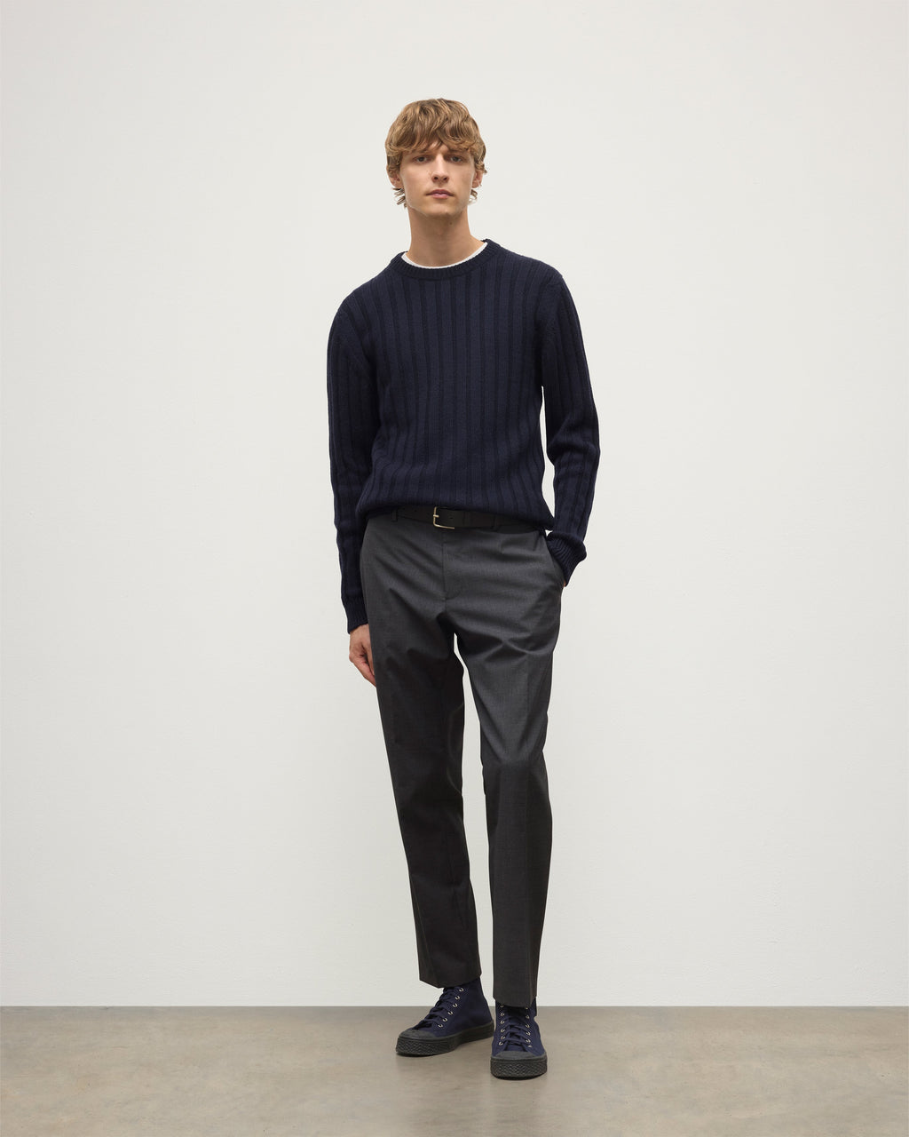 Johnstons of Elgin - Peel Dark Navy Cashmere Jumper