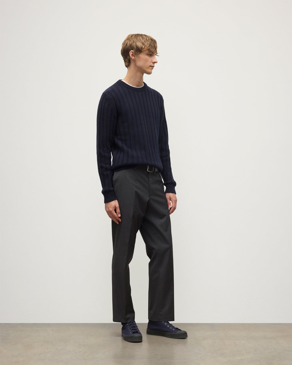Johnstons of Elgin - Peel Dark Navy Cashmere Jumper