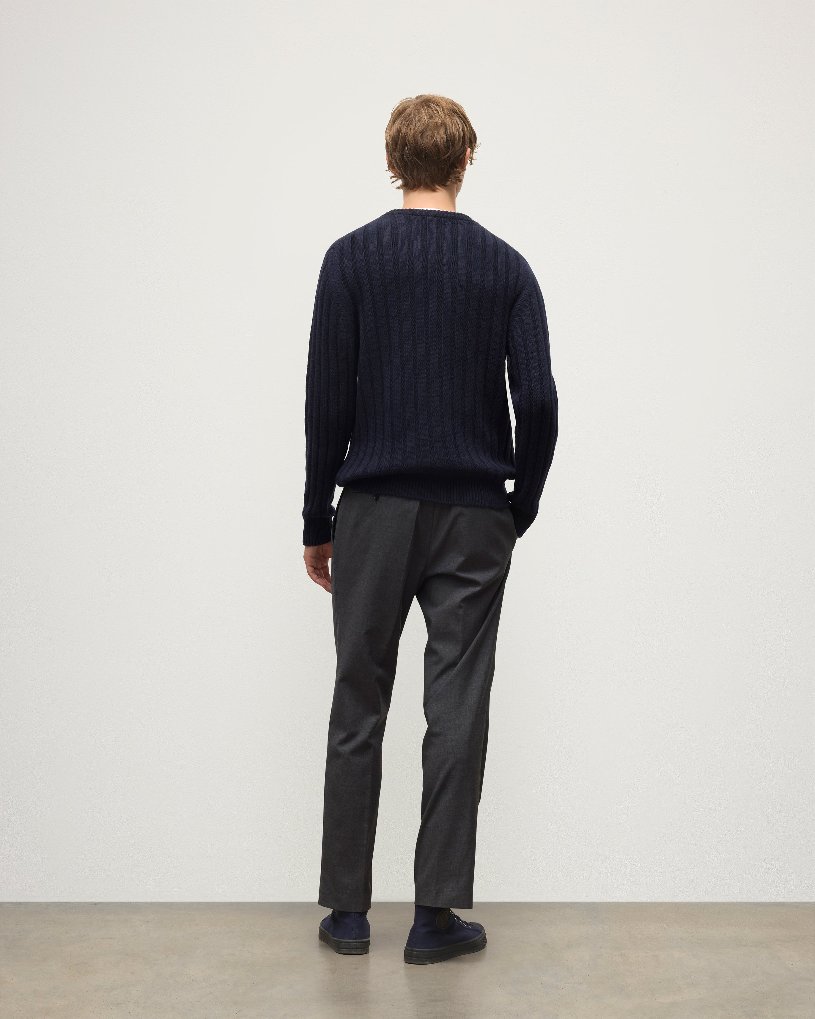 Johnstons of Elgin - Peel Dark Navy Cashmere Jumper