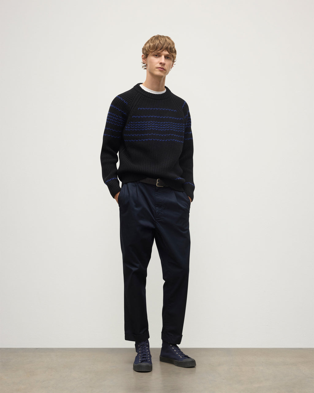 Johnstons of Elgin - Summit Black & Blue Cashmere Jumper