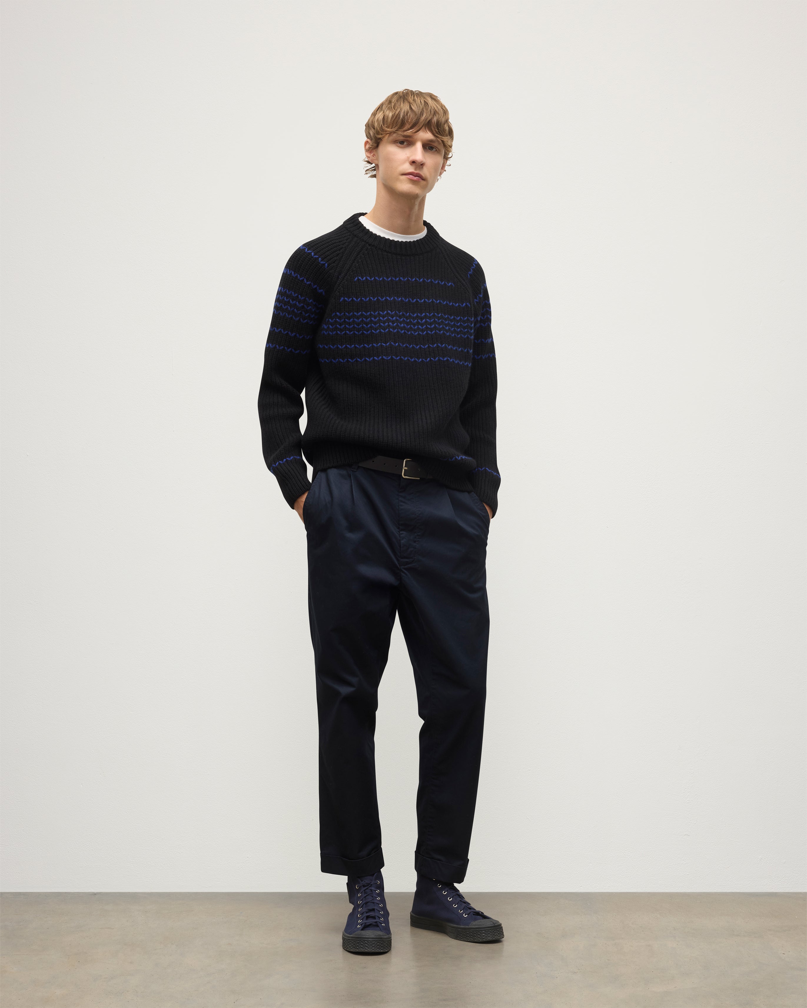 Johnstons of Elgin - Summit Black & Blue Cashmere Jumper