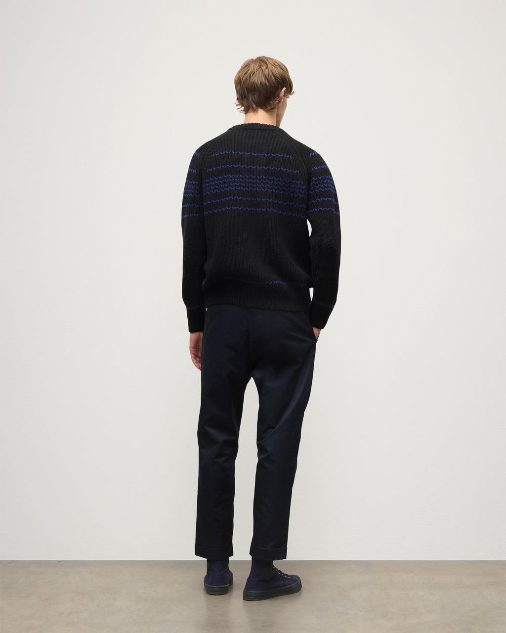 Johnstons of Elgin - Summit Black & Blue Cashmere Jumper