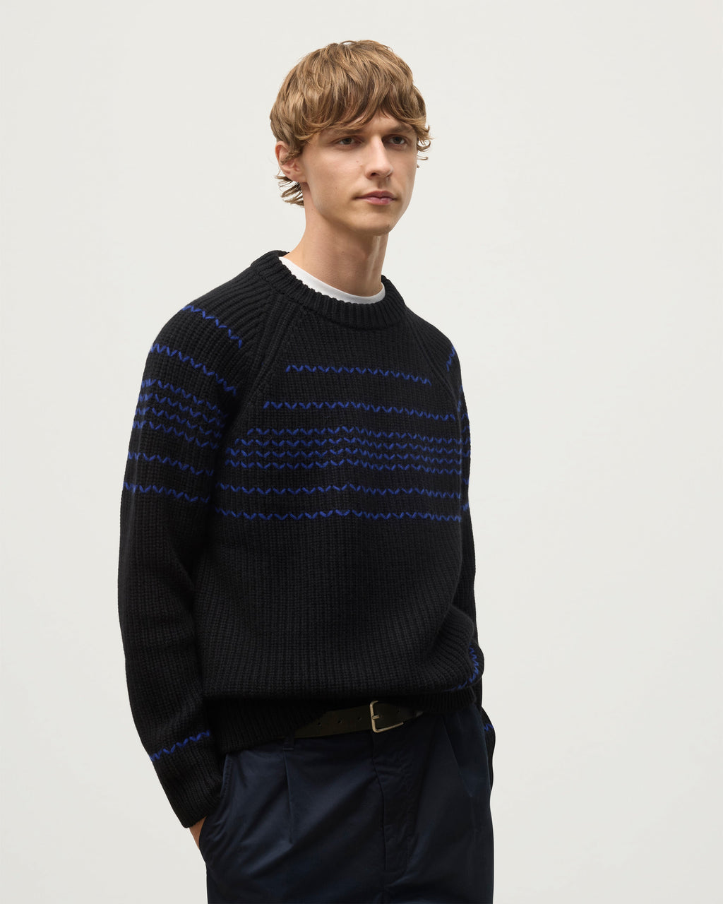 Johnstons of Elgin - Summit Black & Blue Cashmere Jumper