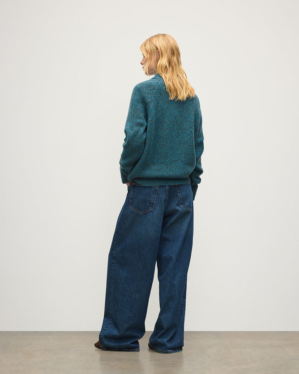 Johnstons of Elgin - Fyfe Blue Cashmere Jumper
