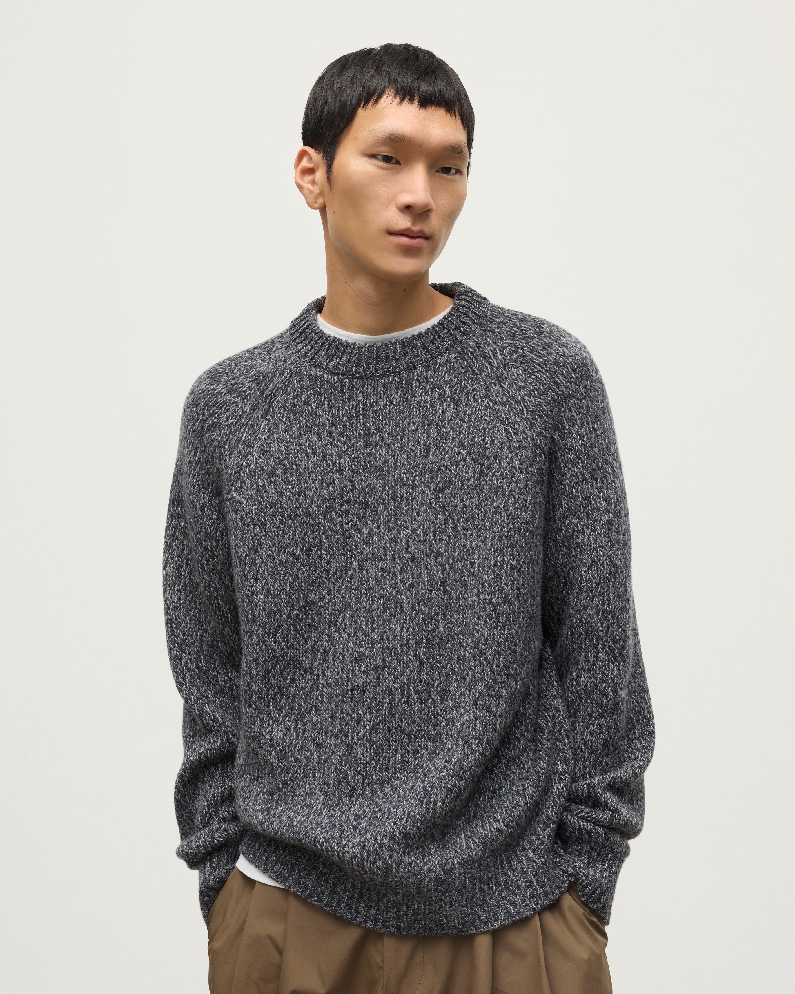 Johnstons of Elgin - Fyfe Dark Navy Marl Cashmere Jumper
