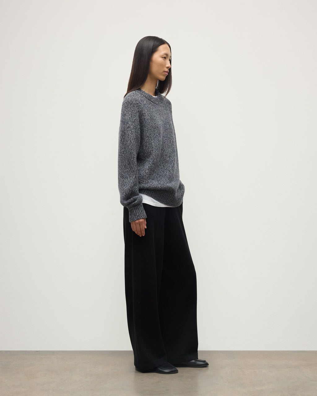Johnstons of Elgin - Fyfe Dark Navy Marl Cashmere Jumper