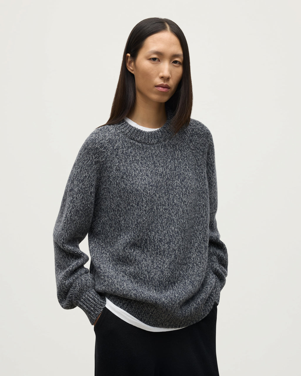 Johnstons of Elgin - Fyfe Dark Navy Marl Cashmere Jumper