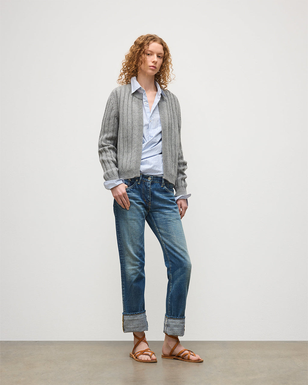 Johnstons of Elgin - Lecht Grey Cashmere Crew Cardigan