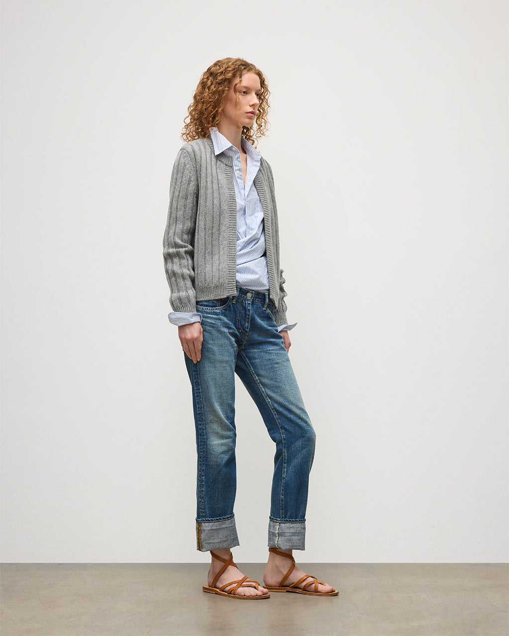 Johnstons of Elgin - Lecht Grey Cashmere Crew Cardigan