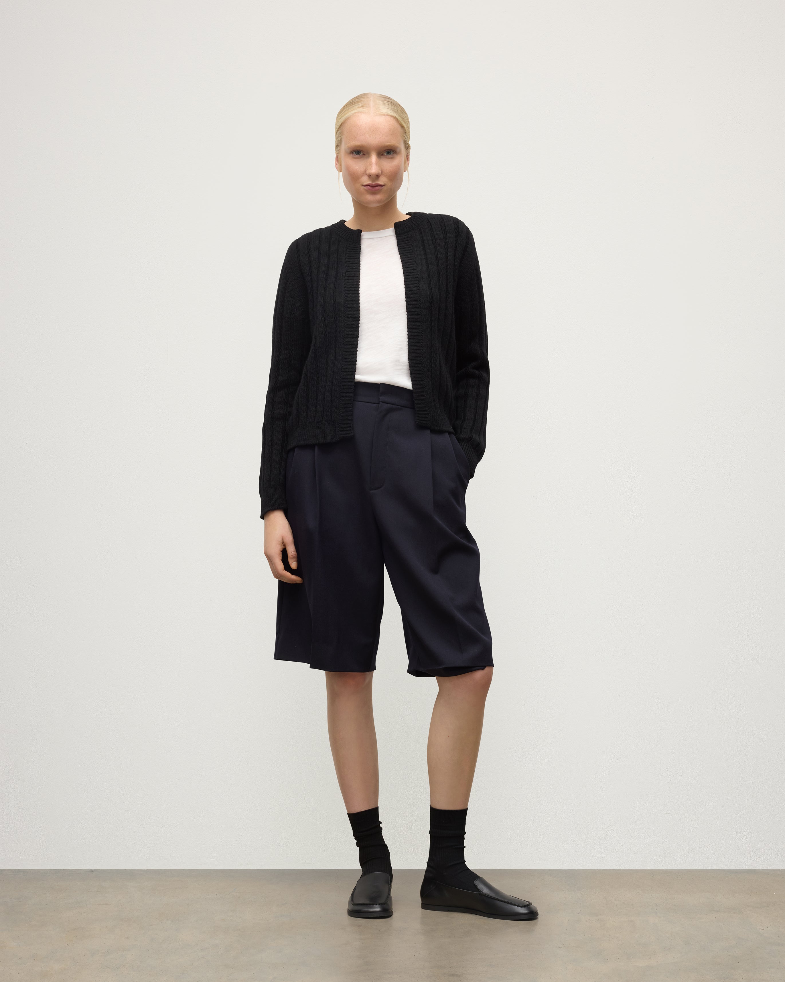 Johnstons of Elgin - Lecht Black Cashmere Crew Cardigan