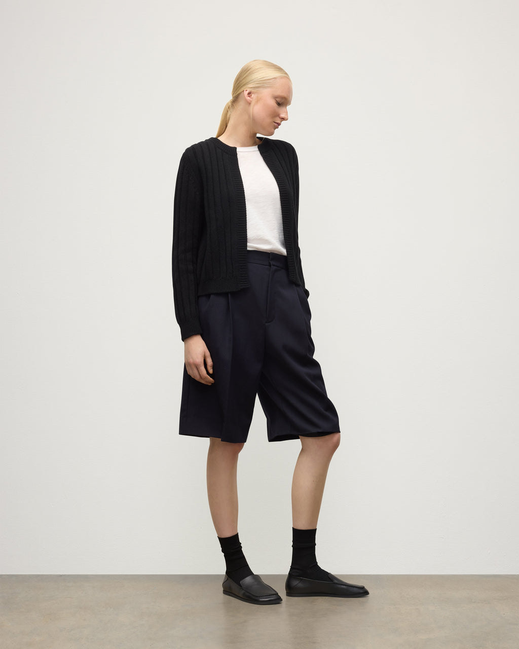 Johnstons of Elgin - Lecht Black Cashmere Crew Cardigan
