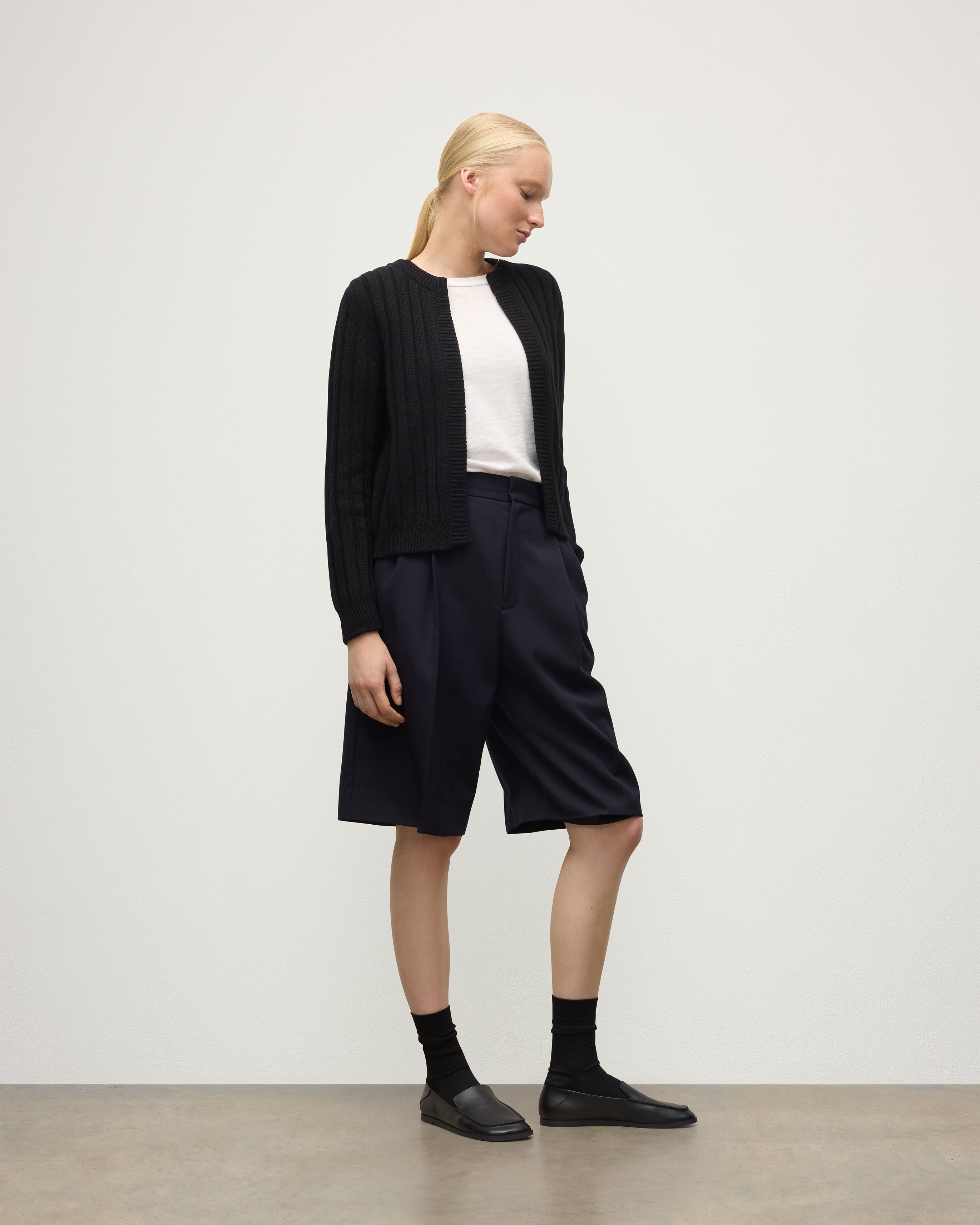 Johnstons of Elgin - Lecht Black Cashmere Crew Cardigan