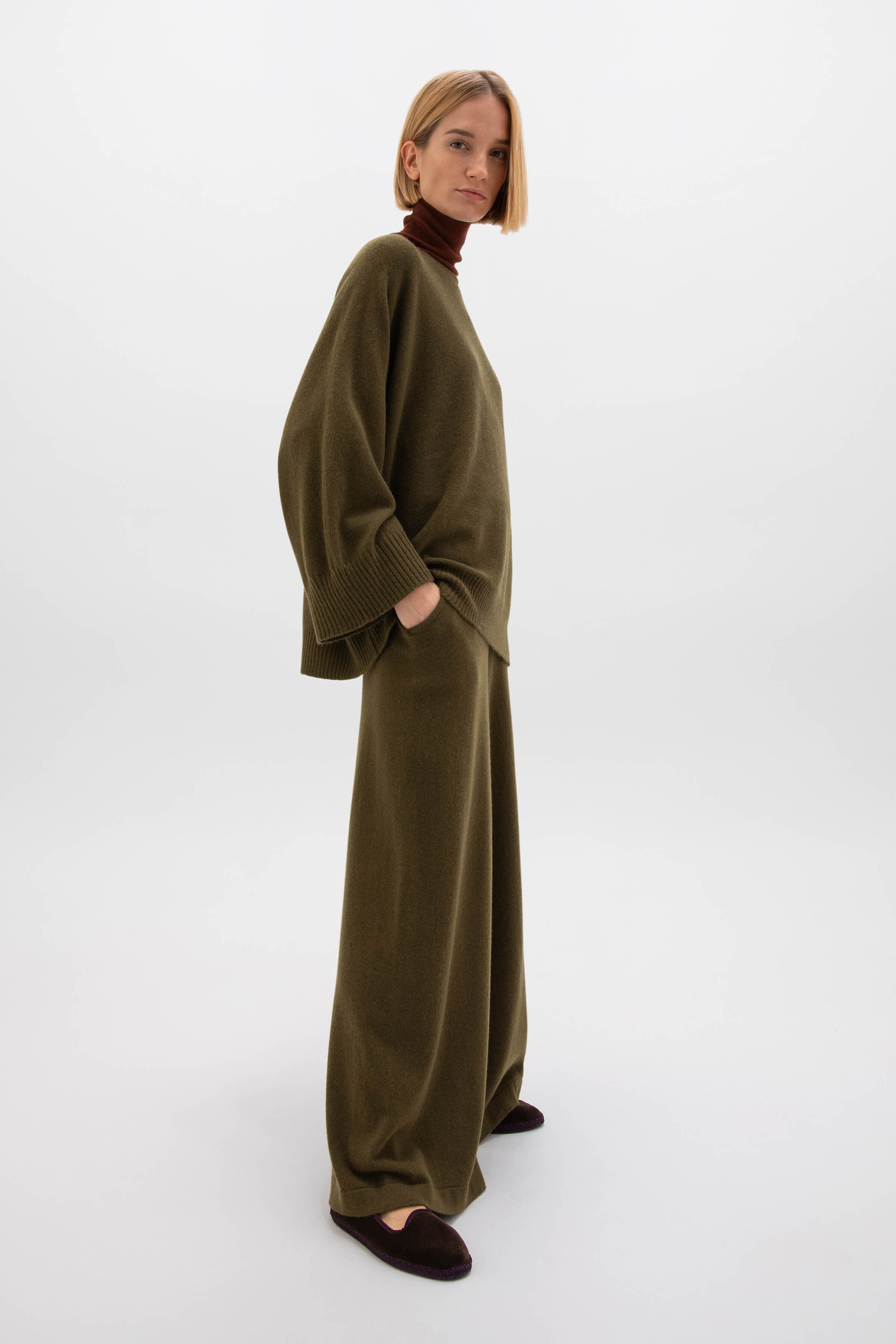 Johnstons of Elgin - Olive Green Cashmere Trousers