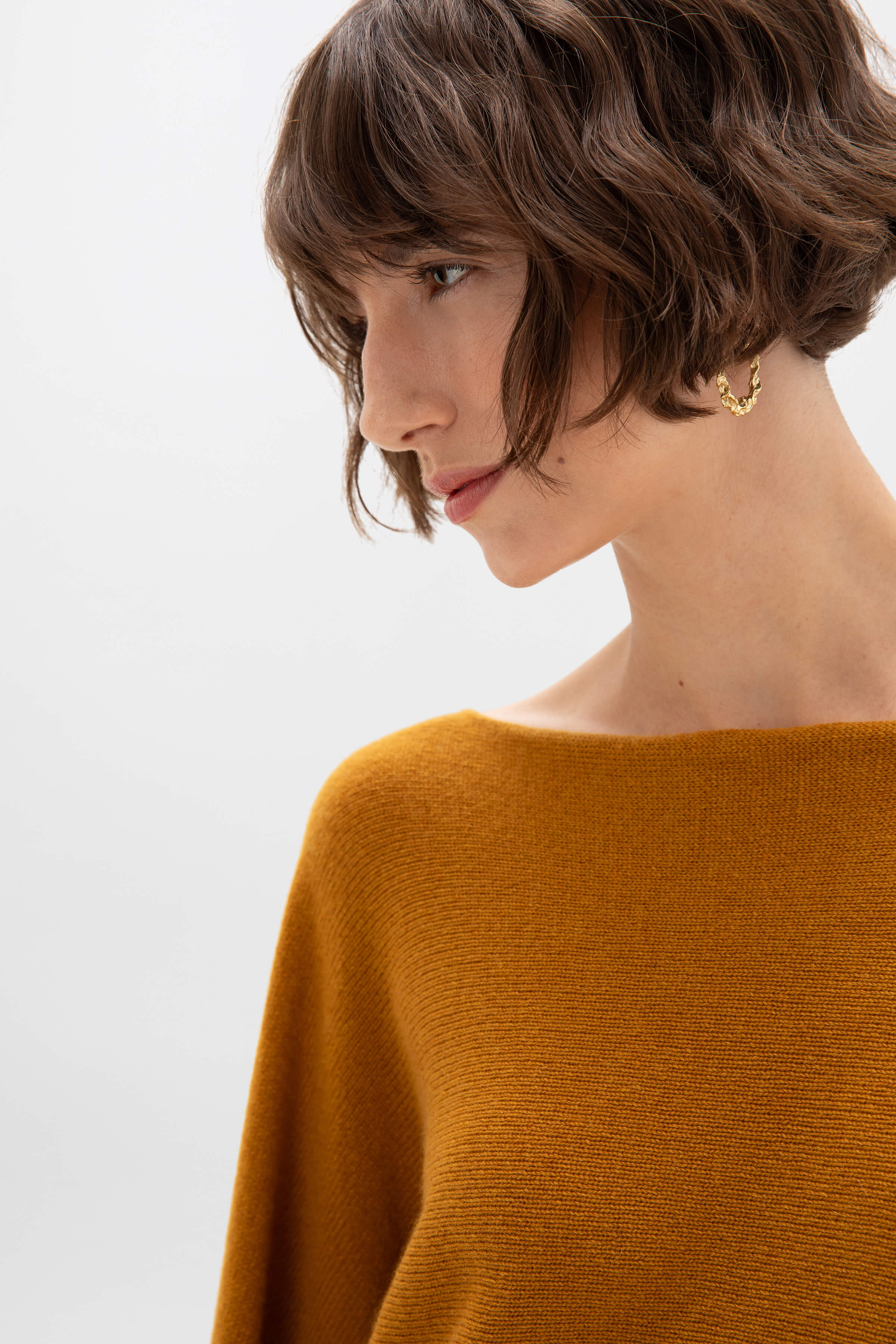 Johnstons of Elgin - Cashmere Cape Dark Yellow Jumper