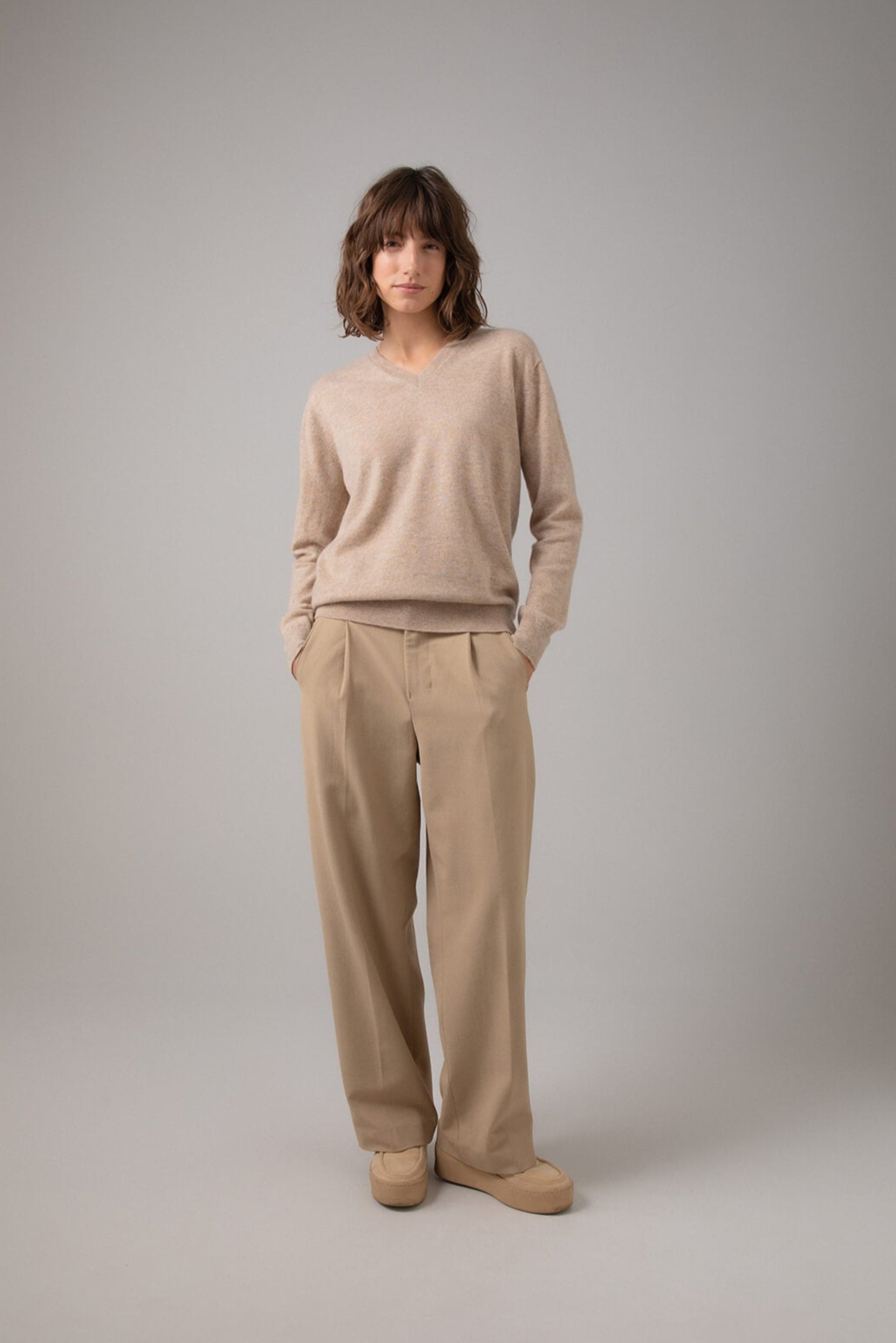 Johnstons of Elgin - Classic Cashmere V Neck Natural Jumper