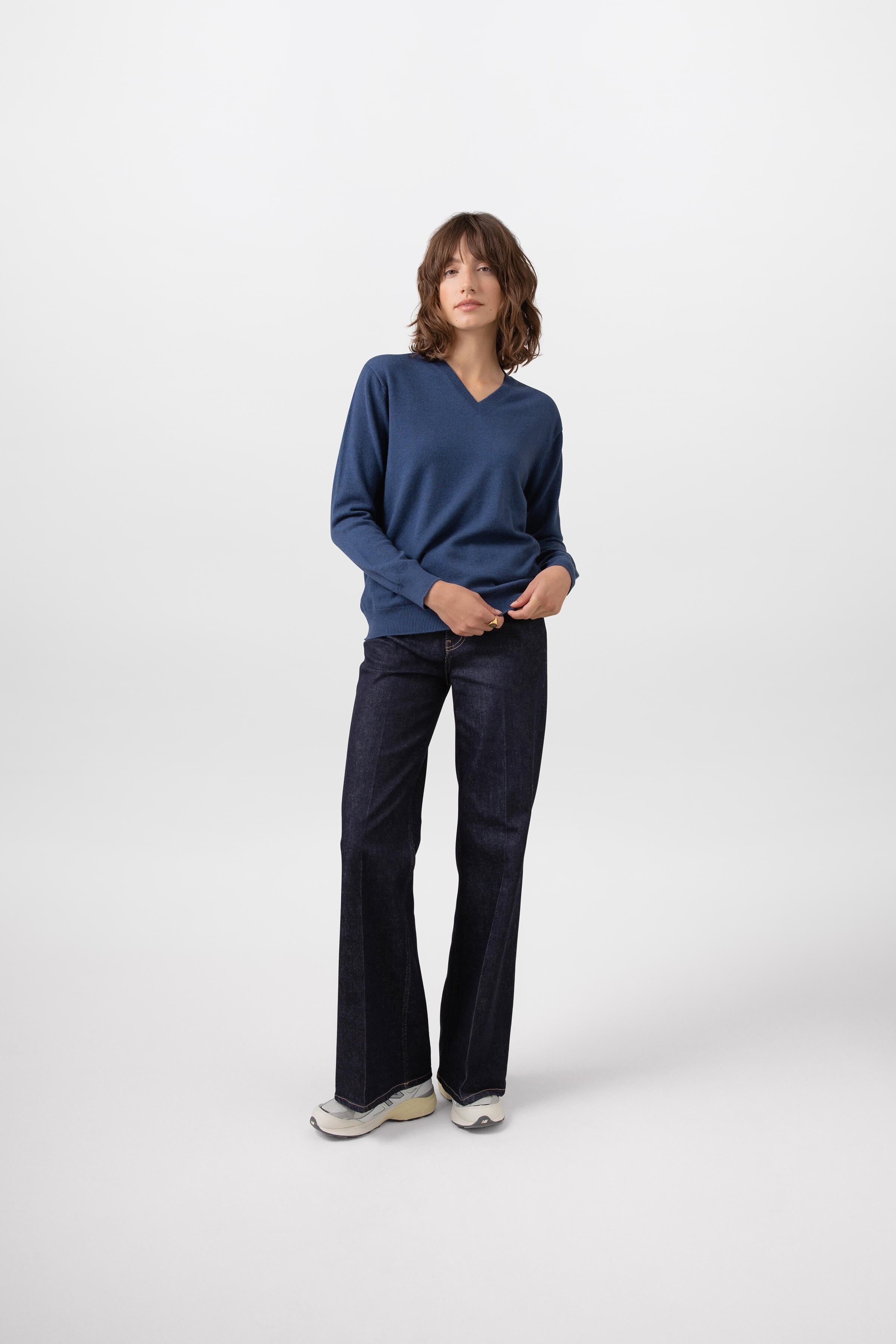 Johnstons of Elgin - Women's Cashmere V Neck Mid Blue Jumper