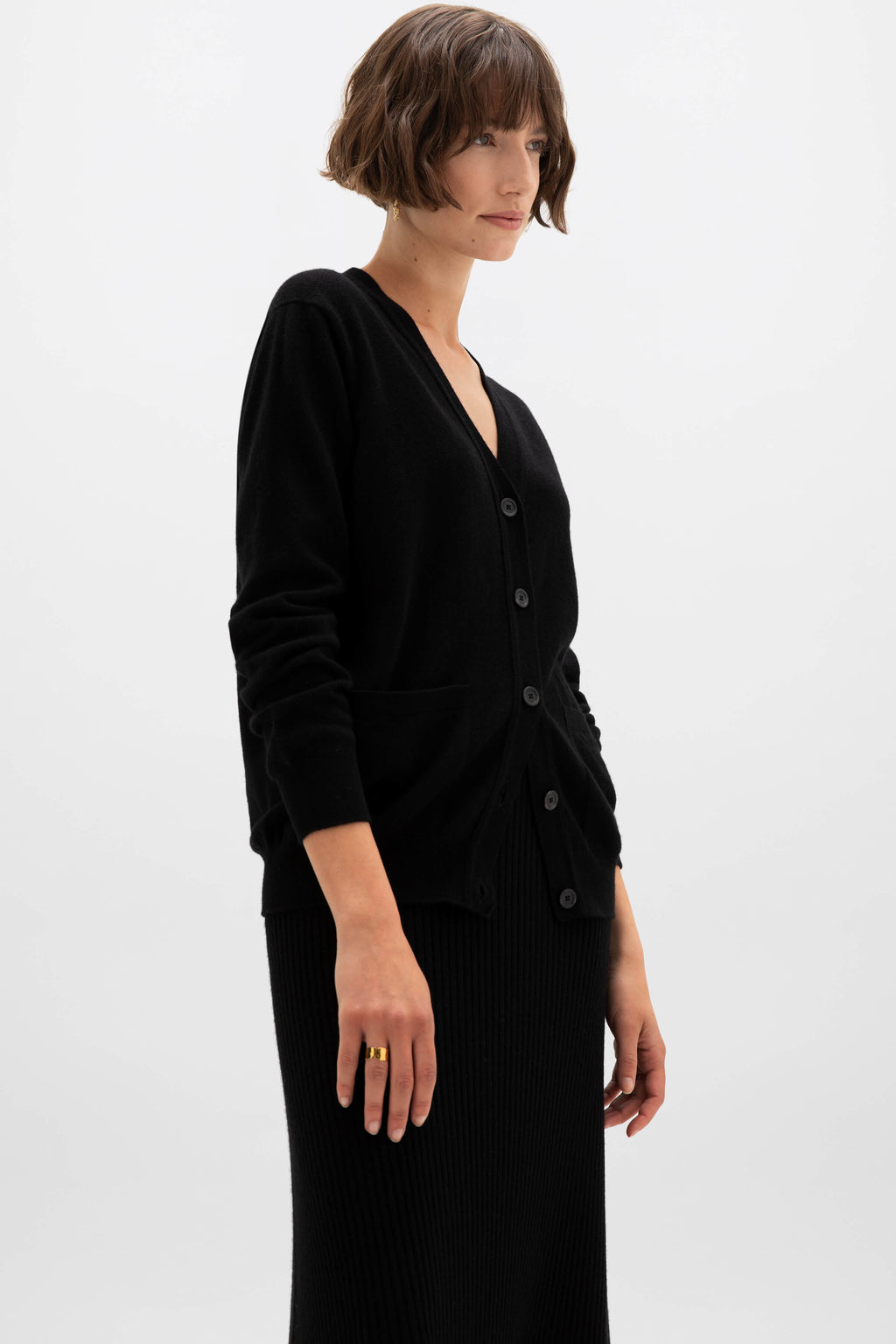Johnstons of Elgin - Black Cashmere Boyfriend Cardigan