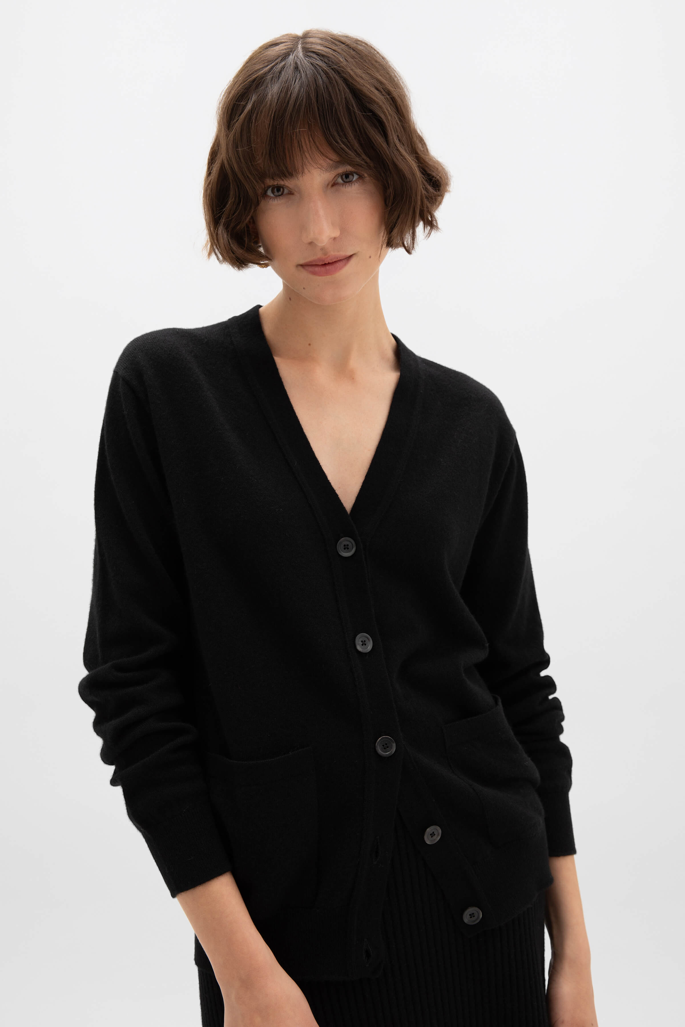 Johnstons of Elgin - Black Cashmere Boyfriend Cardigan