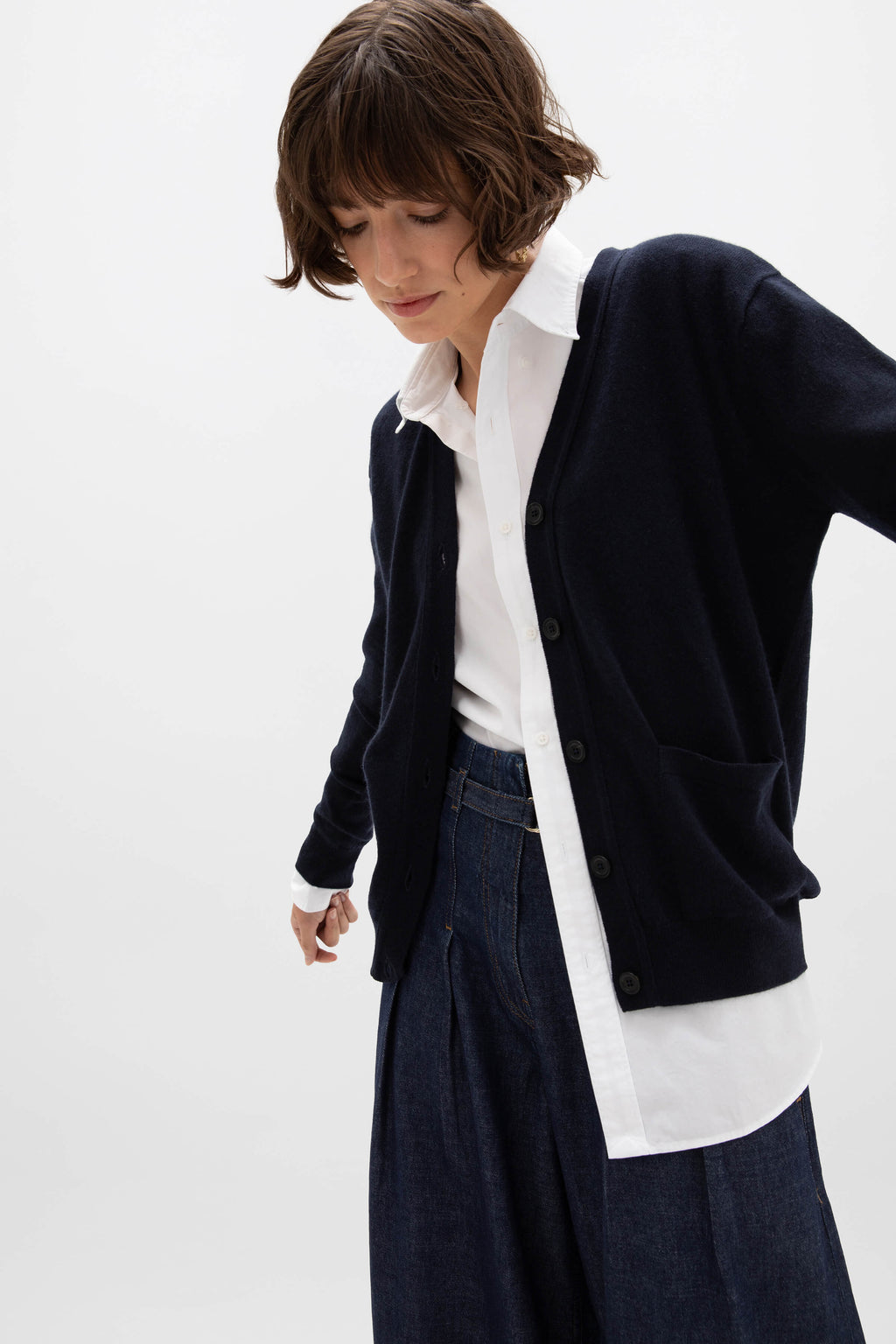 Johnstons of Elgin - Cashmere Dark Navy Boyfriend Cardigan