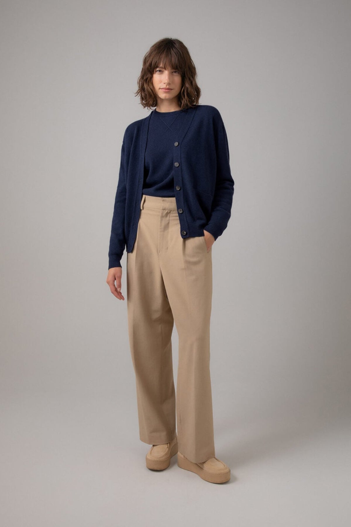 Johnstons of Elgin - Classic Cashmere Navy Boyfriend Cardigan