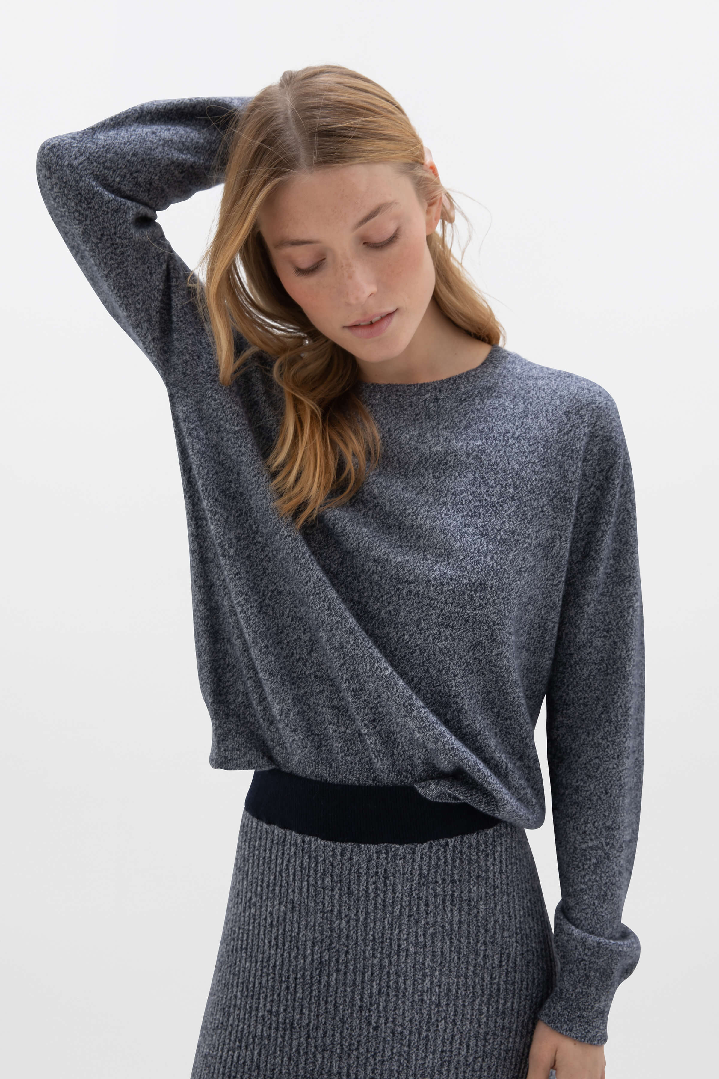 Johnstons of Elgin - Navy Marl Cashmere Round Neck Jumper