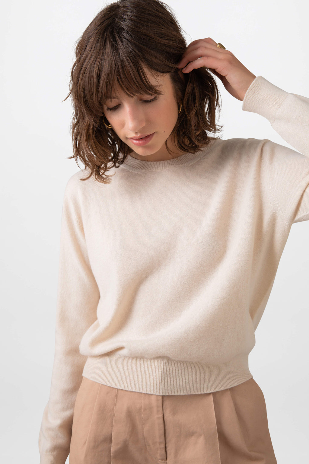 Johnstons of Elgin - Cream Cashmere Round Neck Jumper