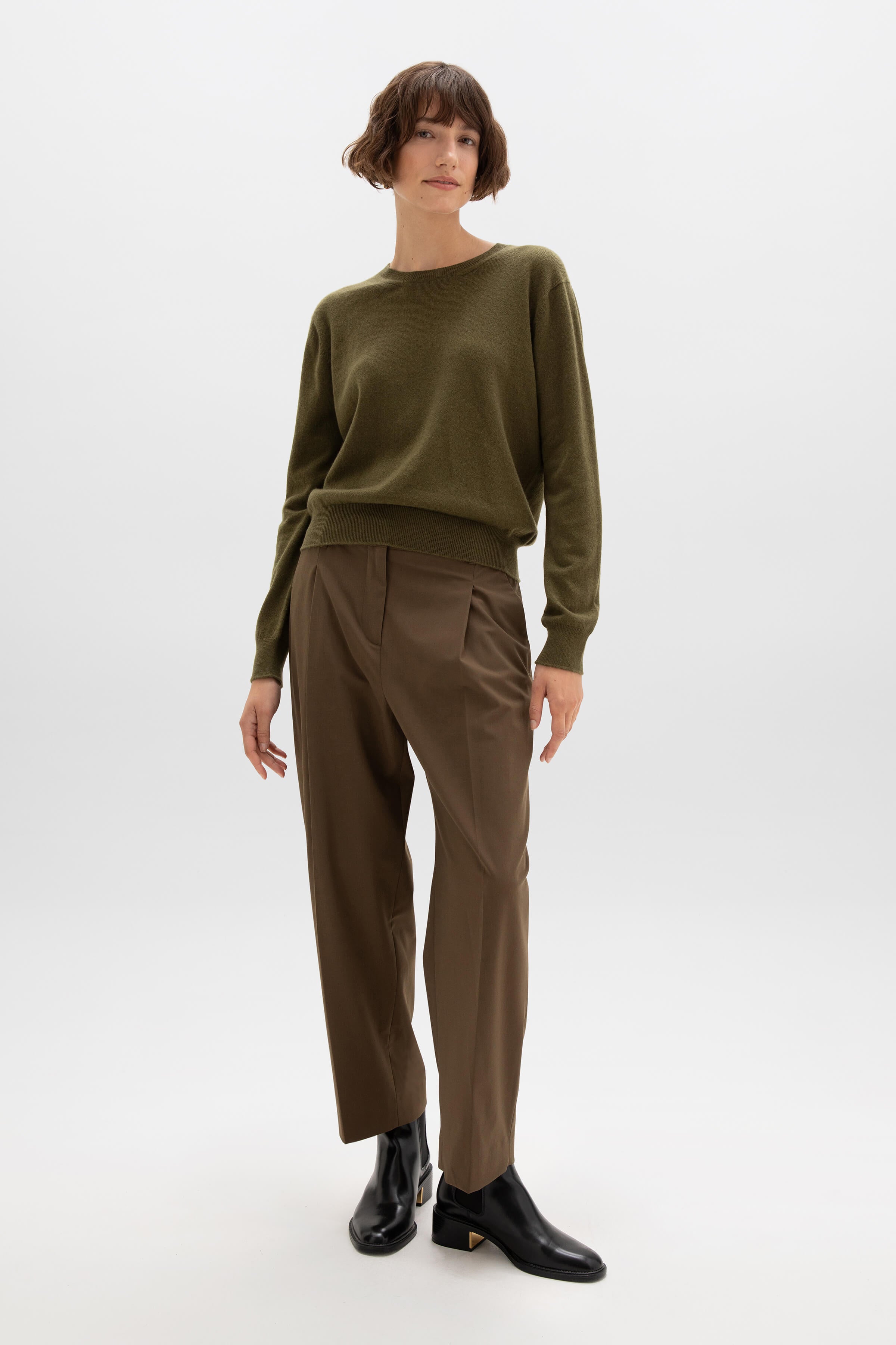 Johnstons of Elgin - Cashmere Olive Green Round Neck Jumper