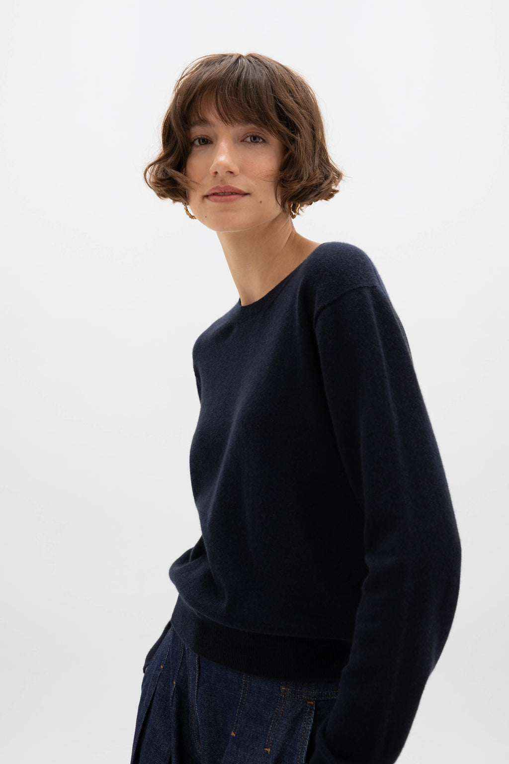 Johnstons of Elgin - Classic Cashmere Dark Navy Round Neck Jumper