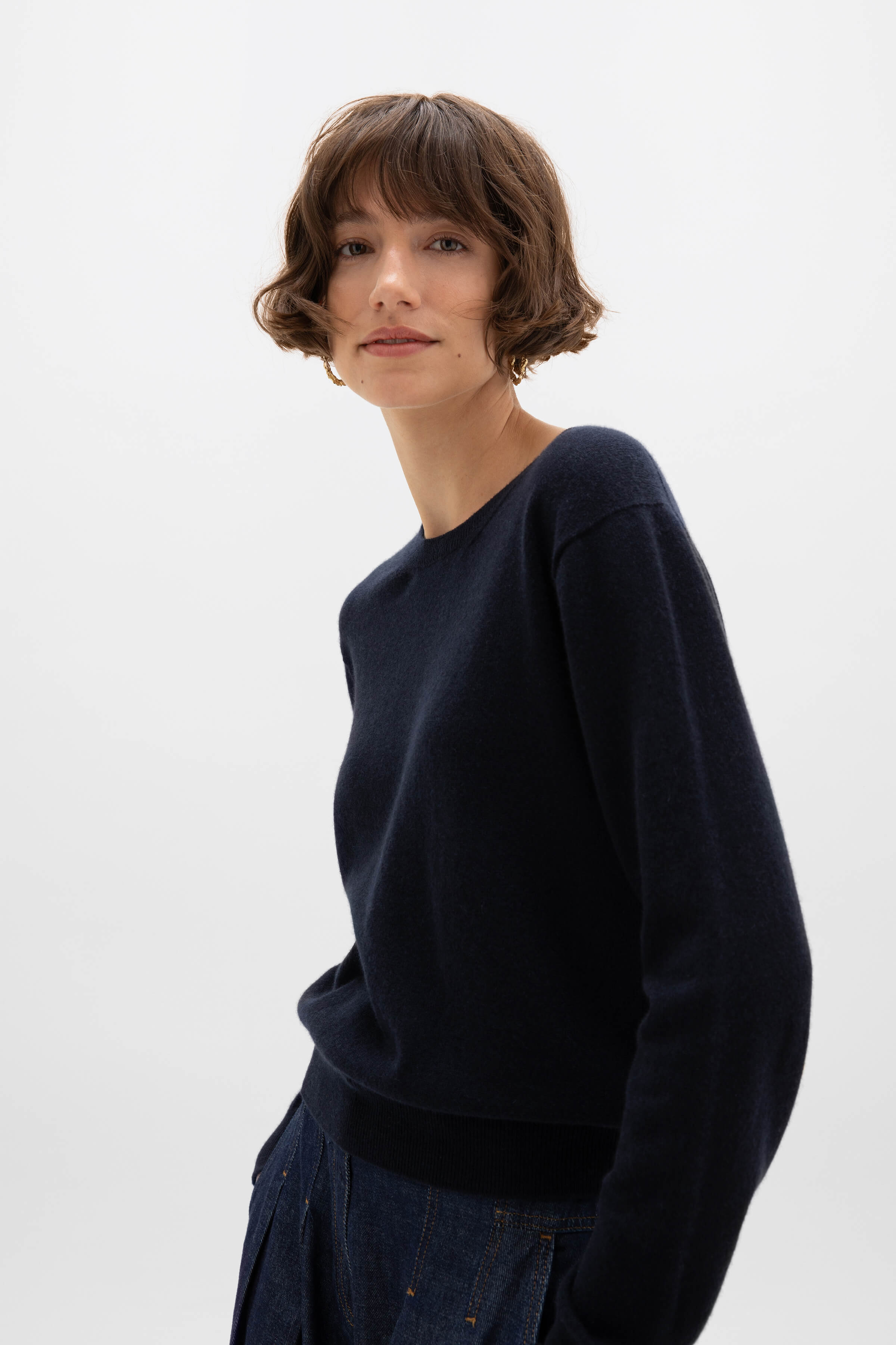 Johnstons of Elgin - Classic Cashmere Dark Navy Round Neck Jumper