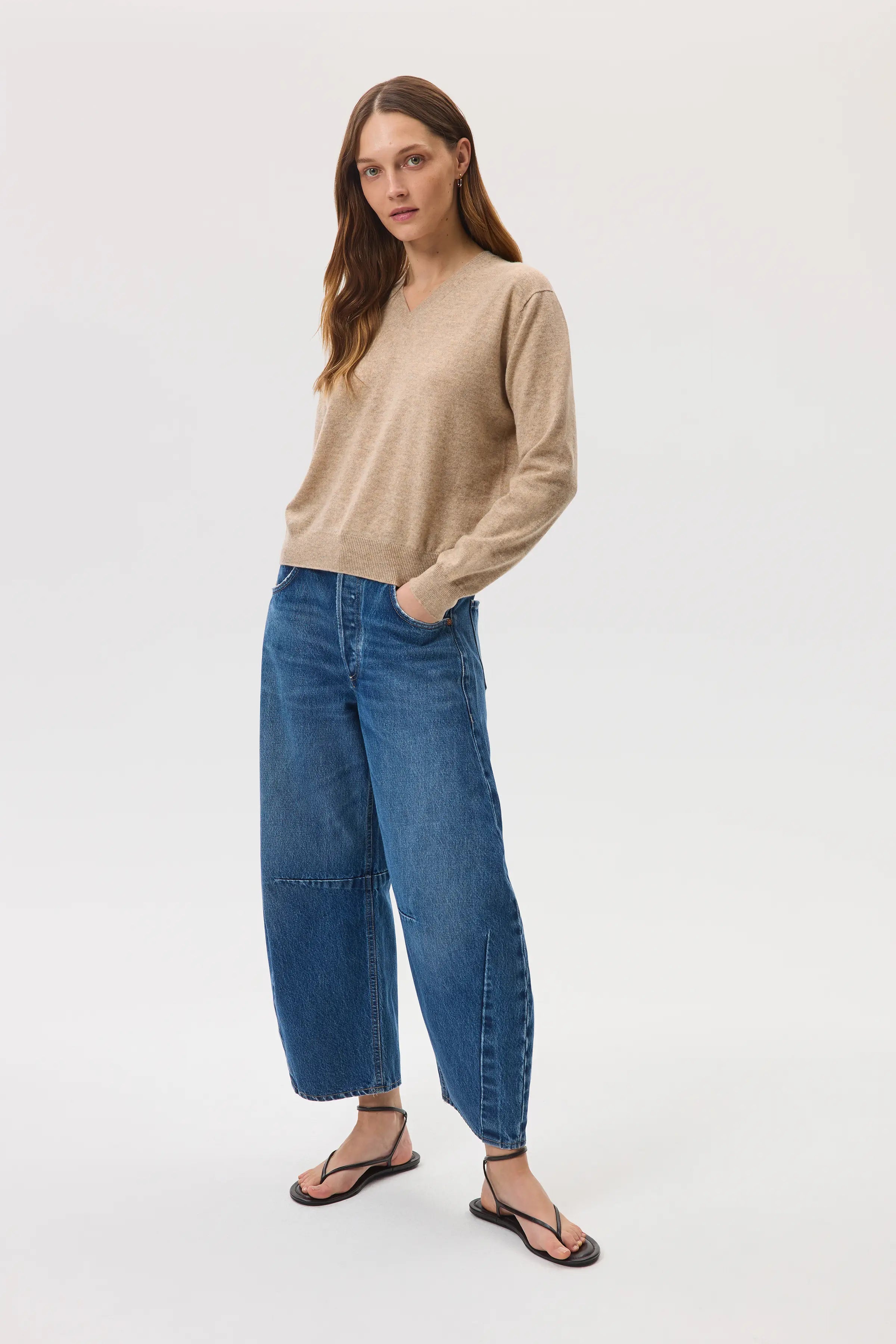 Johnstons of Elgin - Classic Natural Cashmere V Neck Jumper