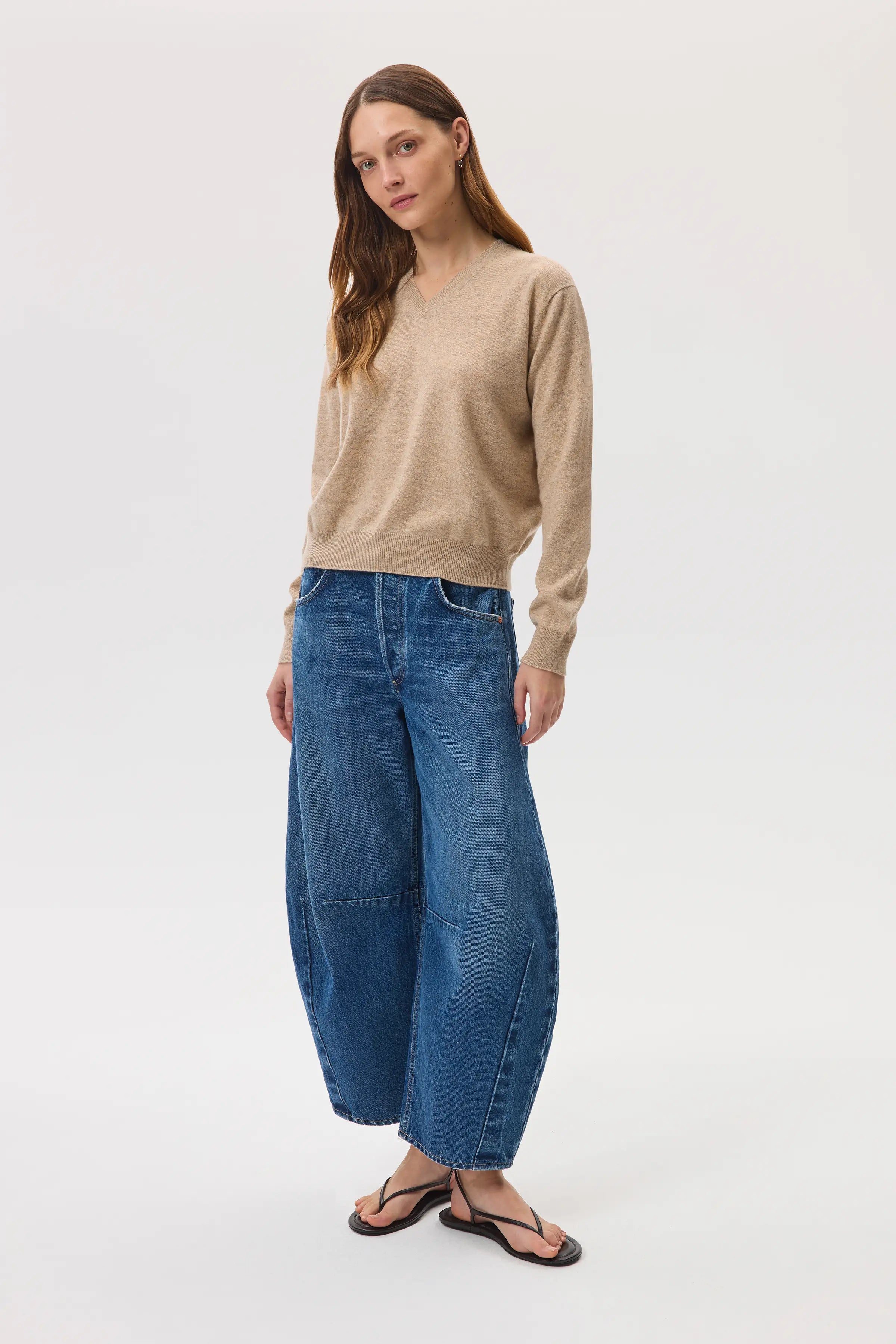 Johnstons of Elgin - Classic Natural Cashmere V Neck Jumper