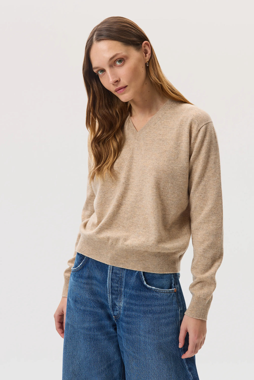 Johnstons of Elgin - Classic Natural Cashmere V Neck Jumper