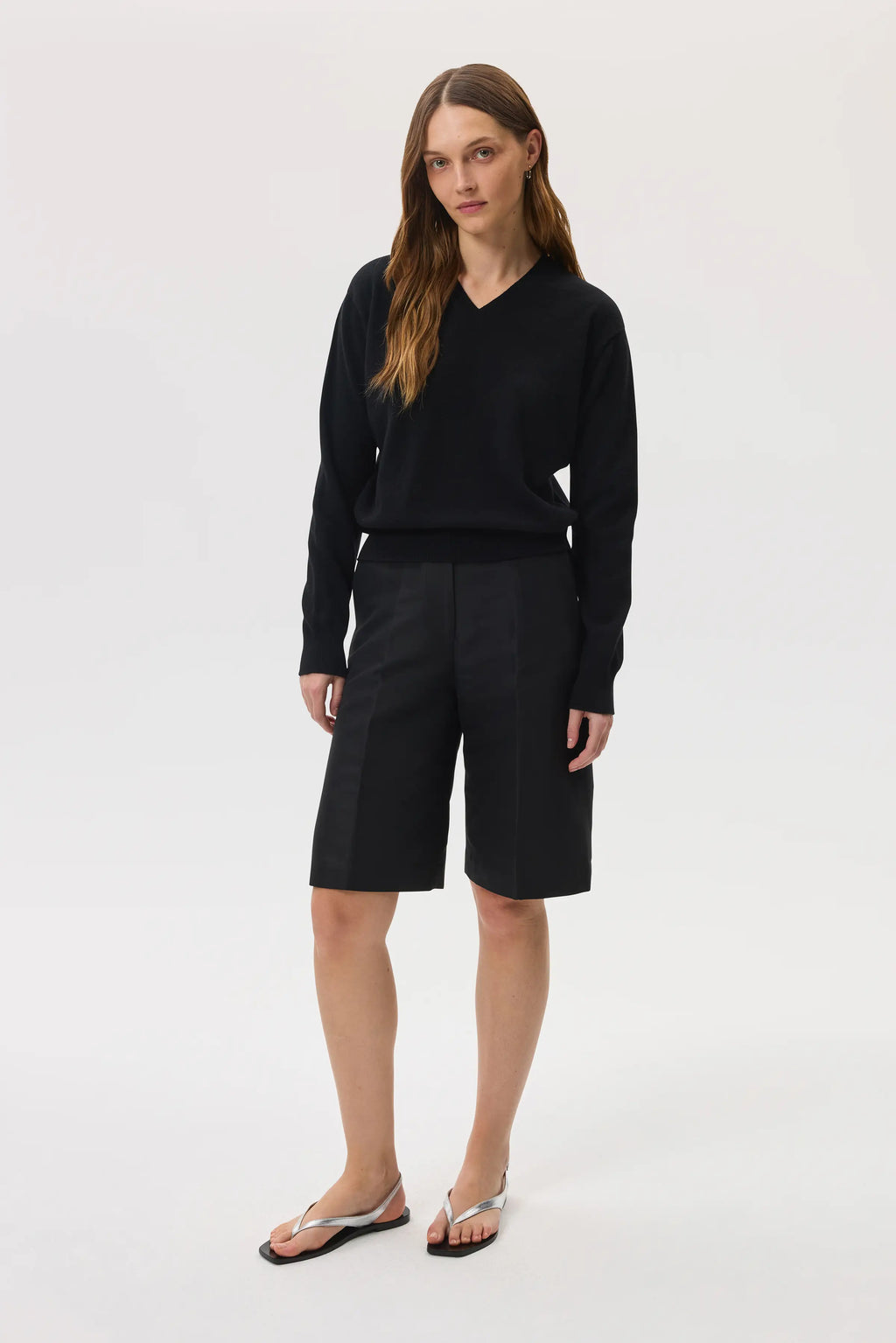 Johnstons of Elgin - Classic Black Cashmere V Neck Jumper