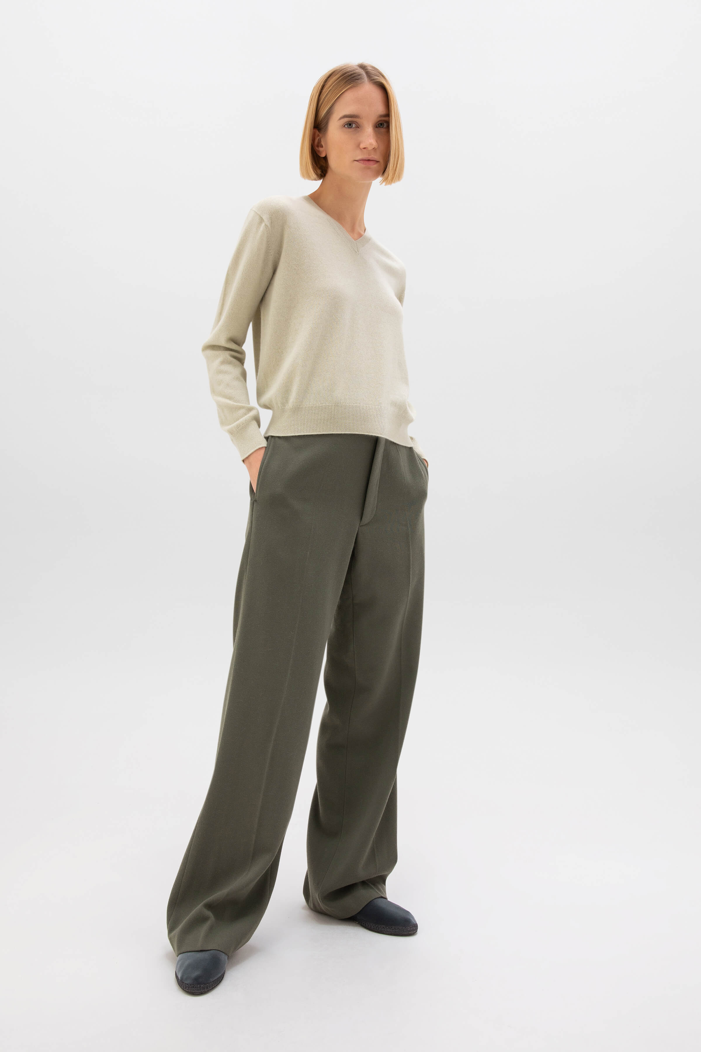 Johnstons of Elgin - Light Green Cashmere V Neck Jumper