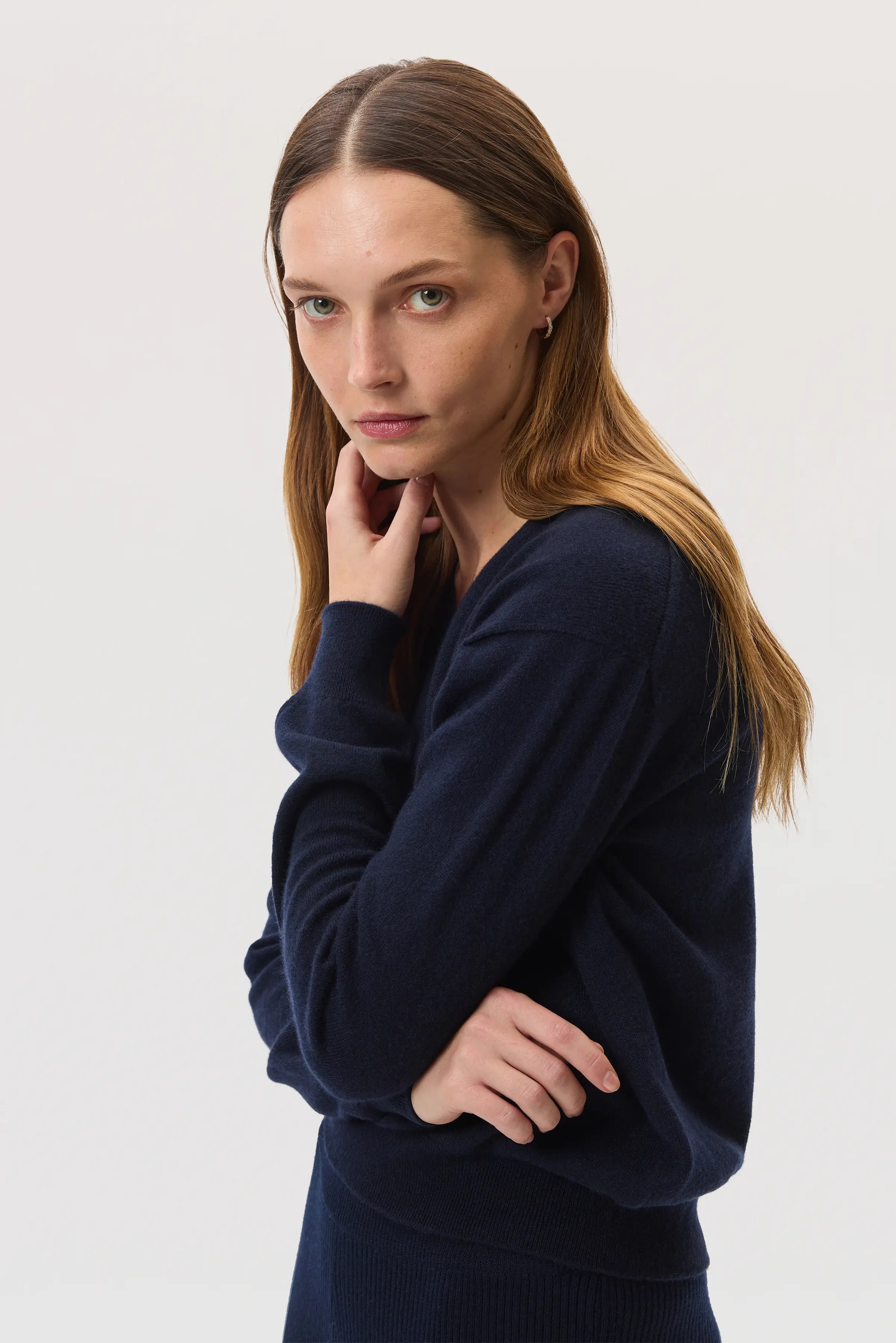 Johnstons of Elgin - Classic Navy Cashmere V Neck Jumper