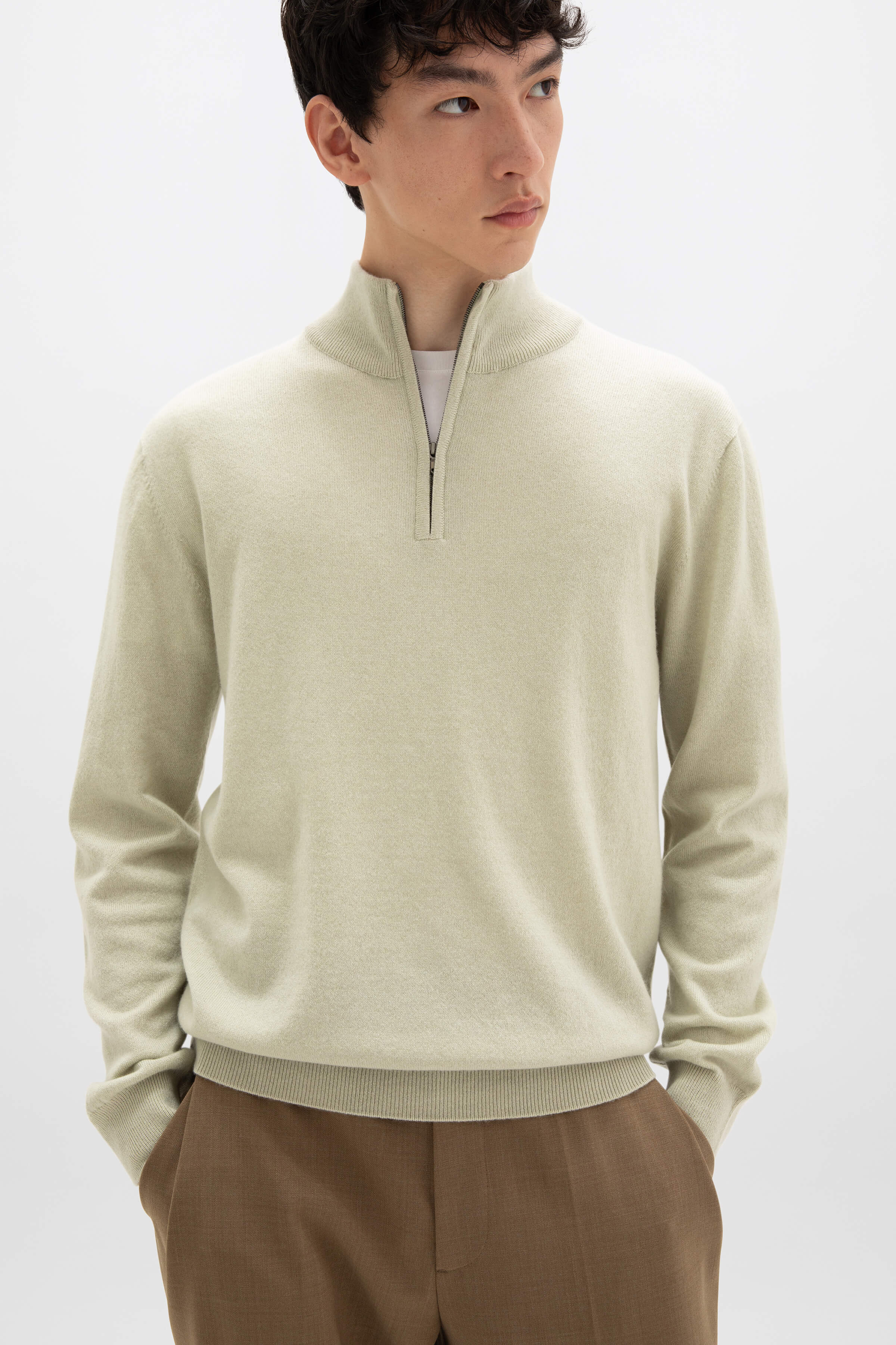 Johnstons of Elgin - Light Green Cashmere Zip Neck Jumper