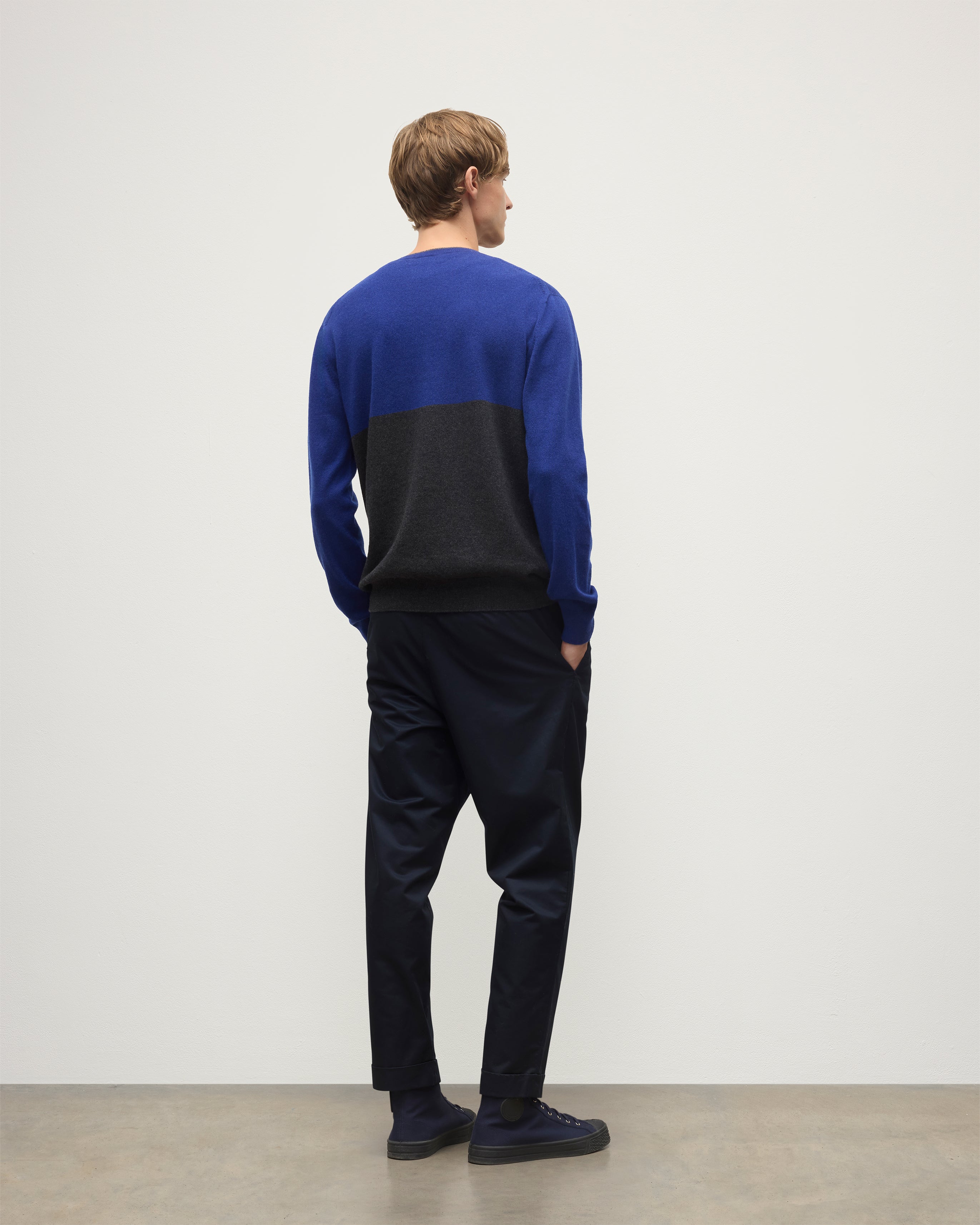 Johnstons of Elgin - Shaded Grey & Blue Colour Block Cashmere Jumper