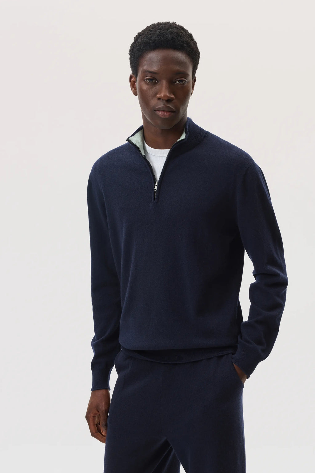 Johnstons of Elgin - Contrast Trim Cashmere Dark Navy Zip Neck Jumper